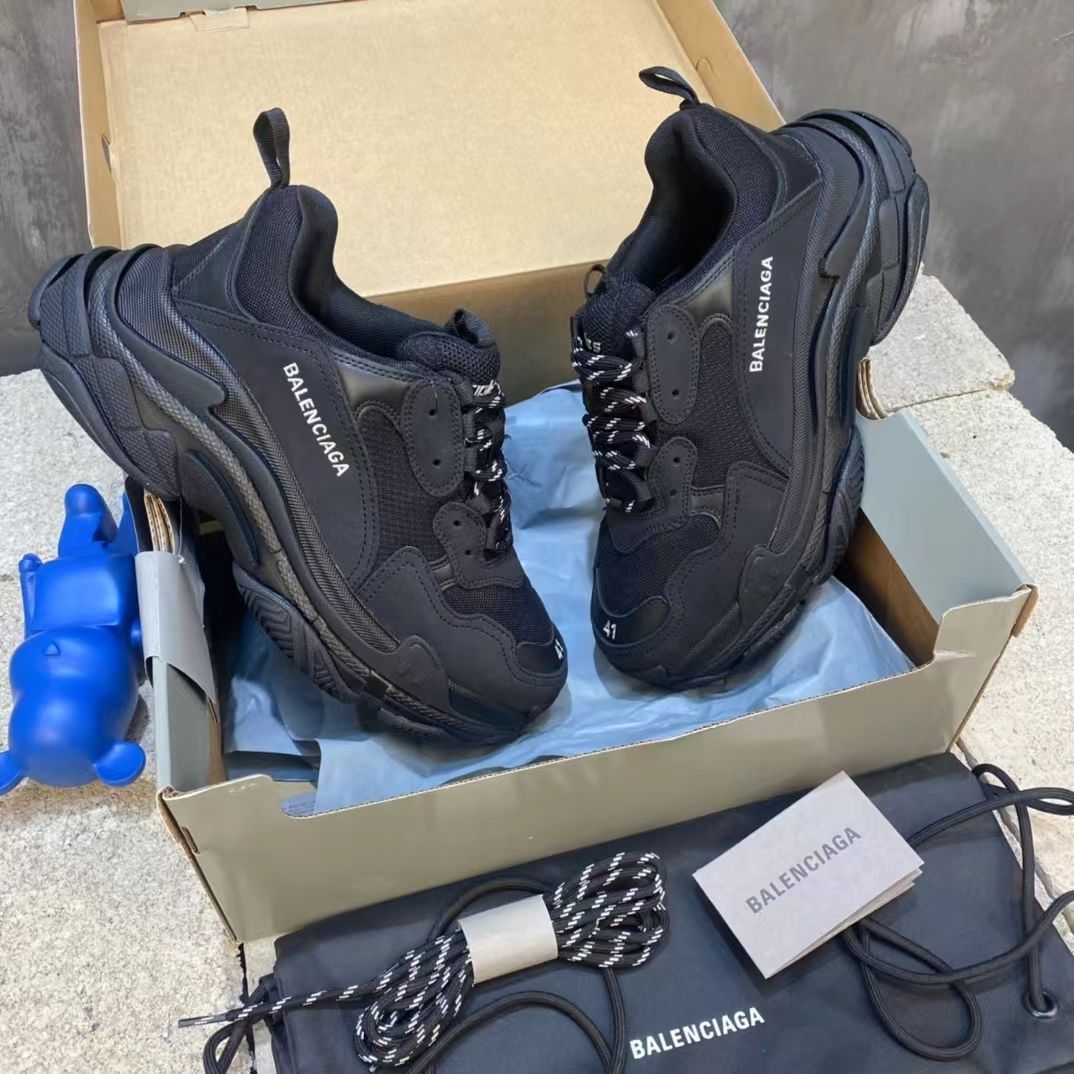 BALENCIAGA TRIPLE S ALL BLACK OG