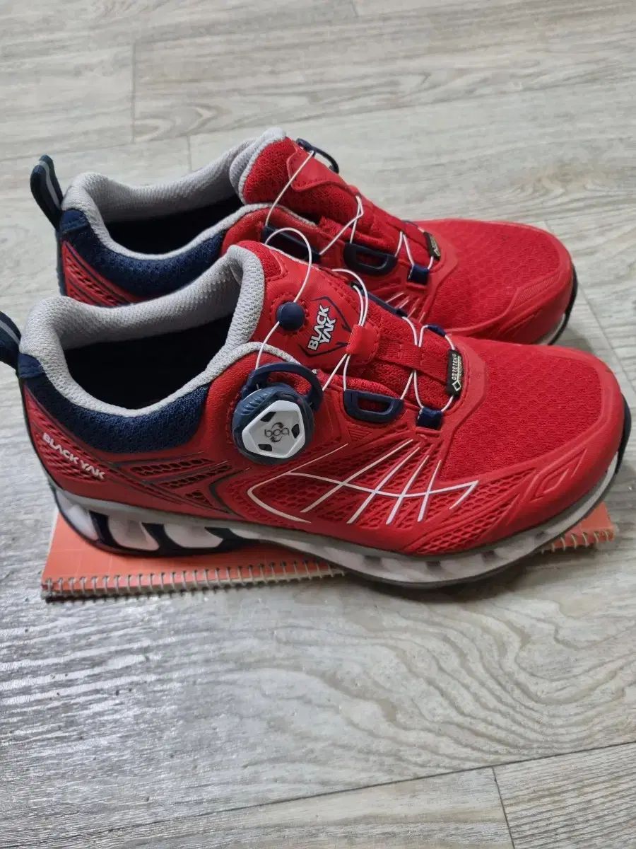 BLACK YAK ブラックヤク 登山靴 240 サイズ