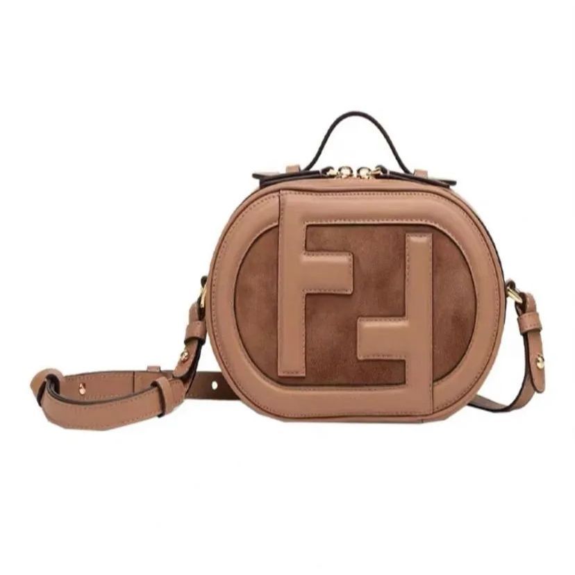 FENDI フェンディ カメラケース スモール オーロック ショルダーバッグ ...