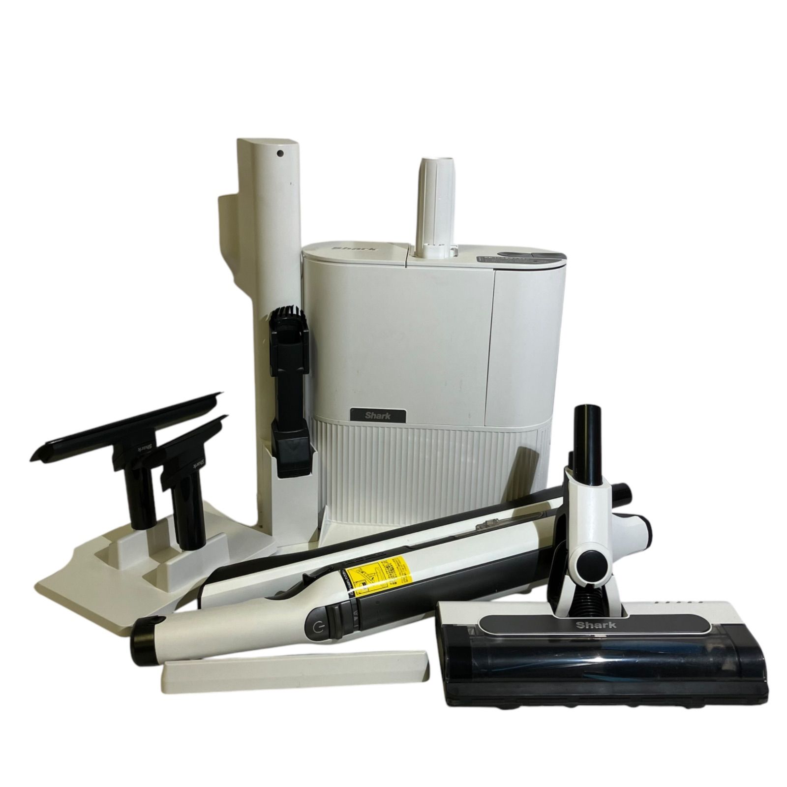 【新品未未開封】Shark コードレススティッククリーナー CS150JAE Shark コードレススティッククリーナー （CS150JAE）