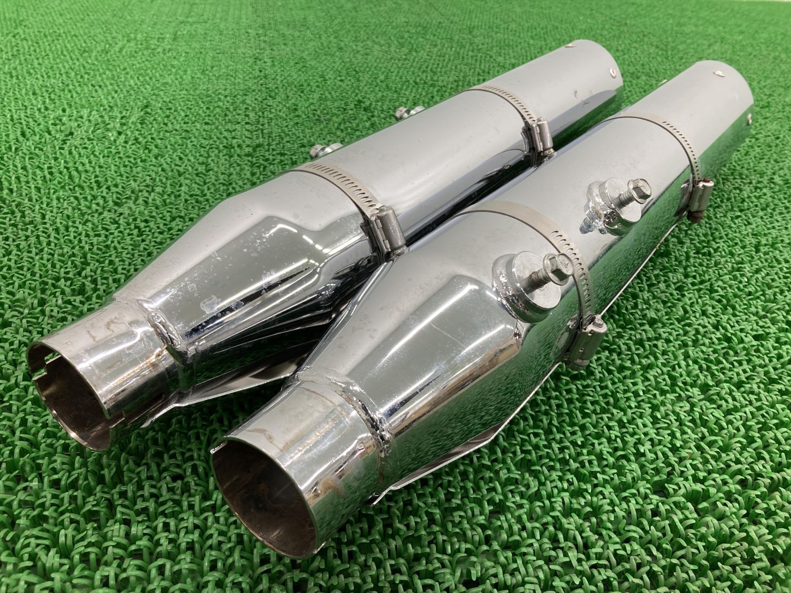 はな 交換用に!ハーレーFLSTSBソフテイル クロスボーンズ純正