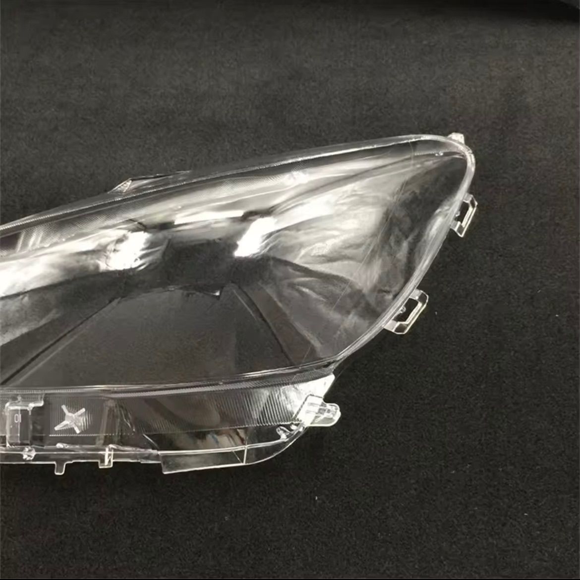 アクア ヘッドライトレンズ 2枚セット 前期中期用 NHP10 - メルカリ