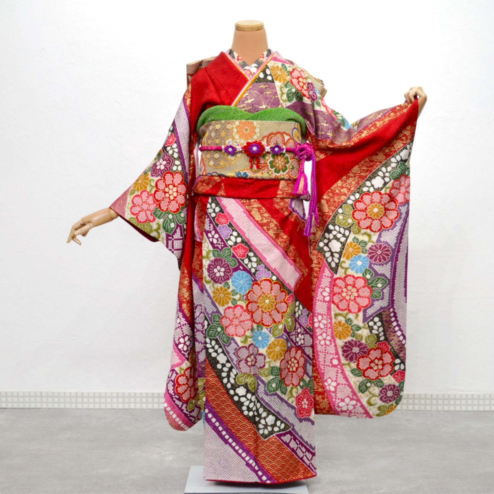 振袖フルセット S〜Mサイズ 正絹 成人式 金駒刺繍 個性的 振袖