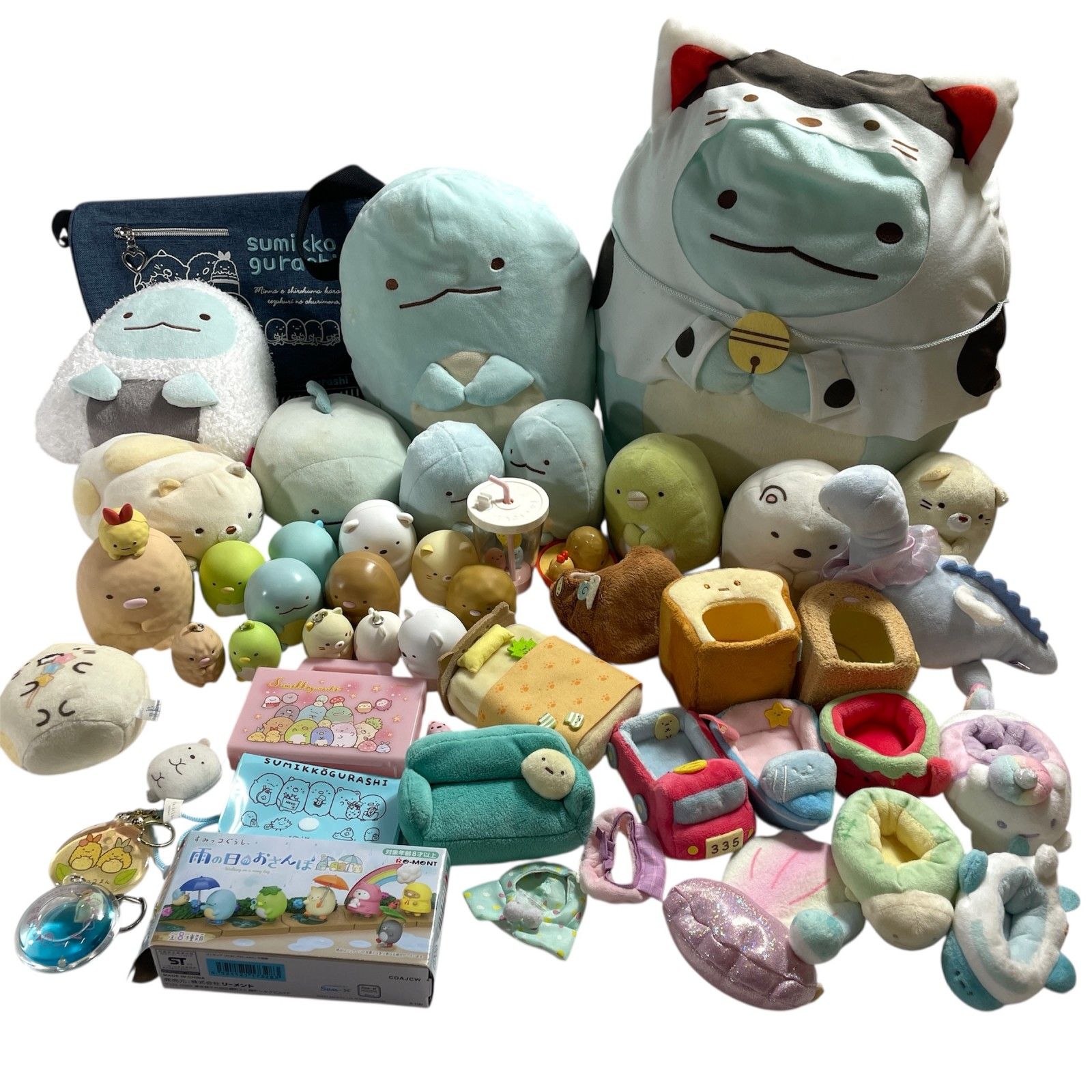 すみっコぐらし グッズ 46点 まとめ商品 ぬいぐるみ てのりぬいぐるみ アイテム キーホルダー ショルダーバッグ など 2.8kg