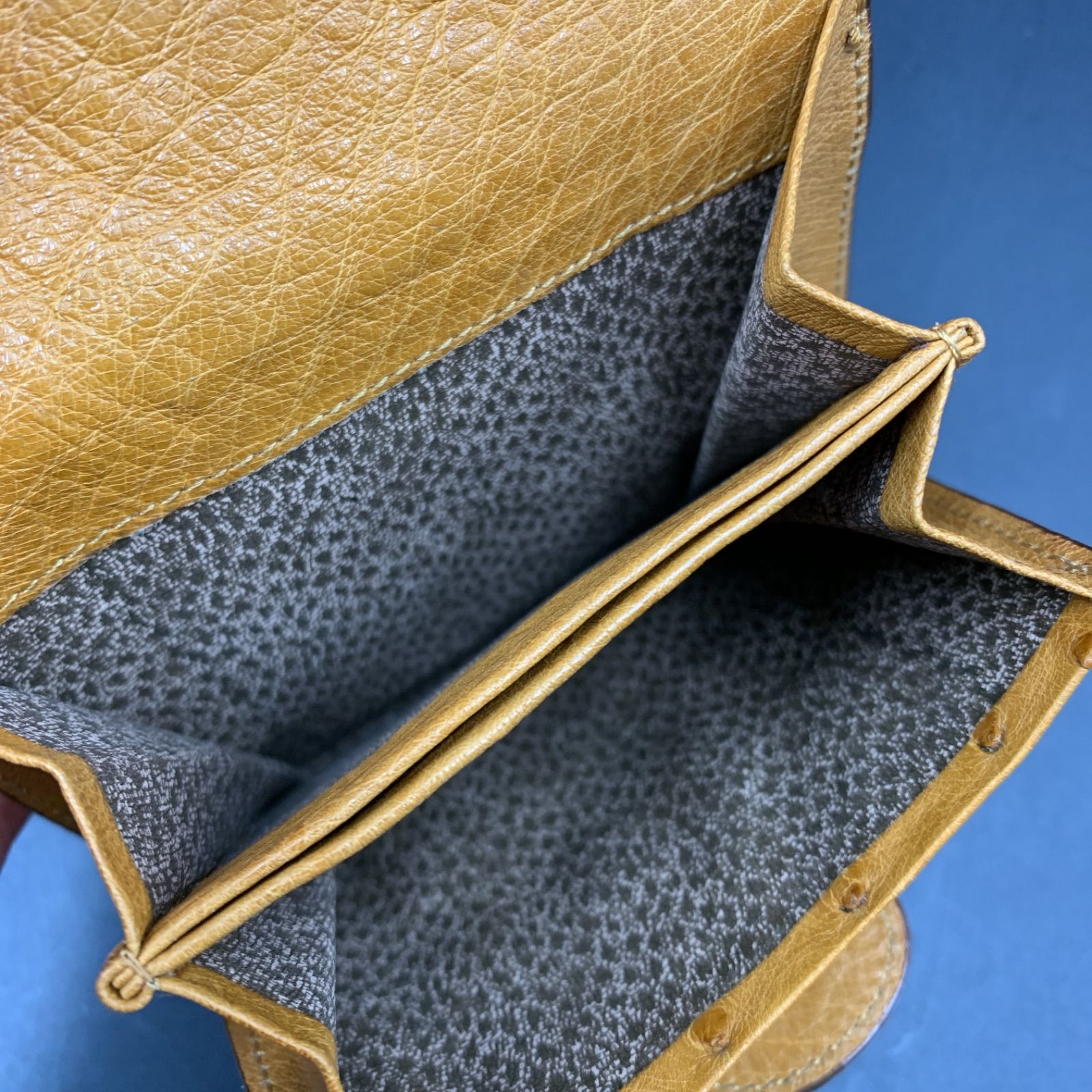65 良品 Bag Liore バグリオ オーストリッチ ダチョウ革 本革 二つ折り 