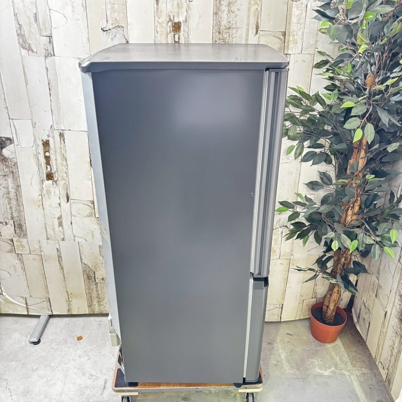 ノンフロン冷凍冷蔵庫 146L