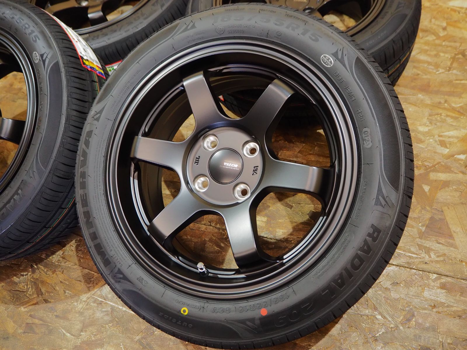 ☆逆ゾリ☆185/55R15 6.5J+38 4H100 新品 人気 軽量 深リム タイヤホイールセット 1台分 bB サクシード プロボックス  ヴィッツ シビック フィット キューブ マーチ デミオ スイフト 引っ張り ツライチ カスタム マットブラック - メルカリ