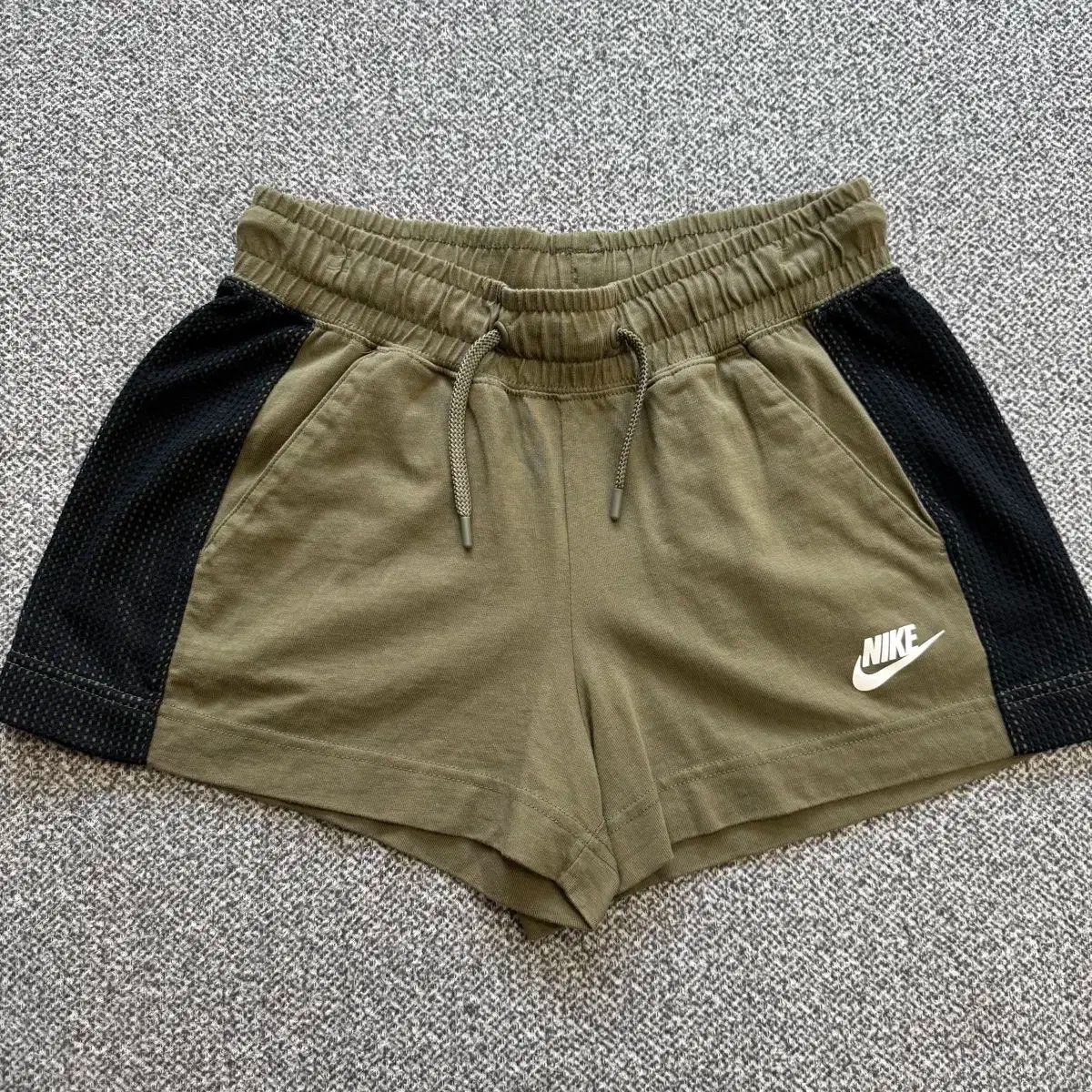 パンツ