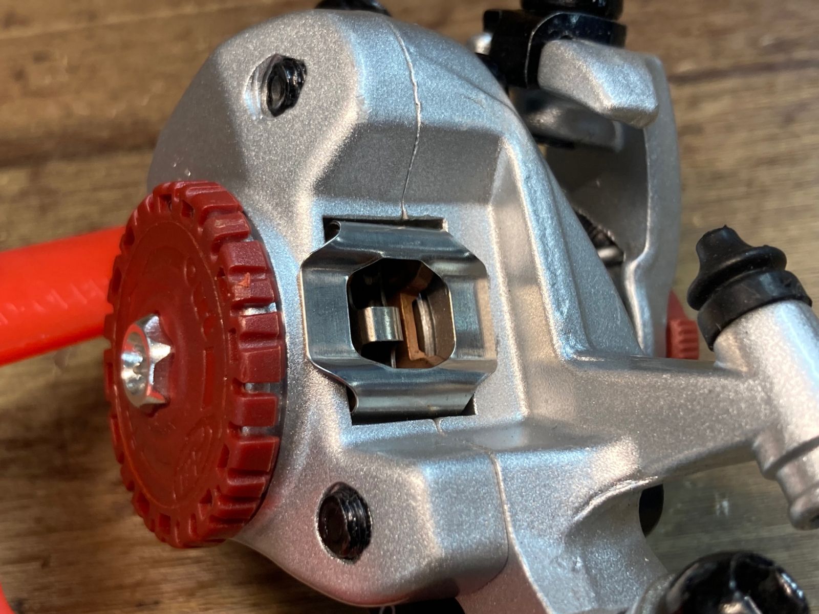 II977 エイビッド Avid BB7 ROAD ディスクブレーキ キャリパー ポスト