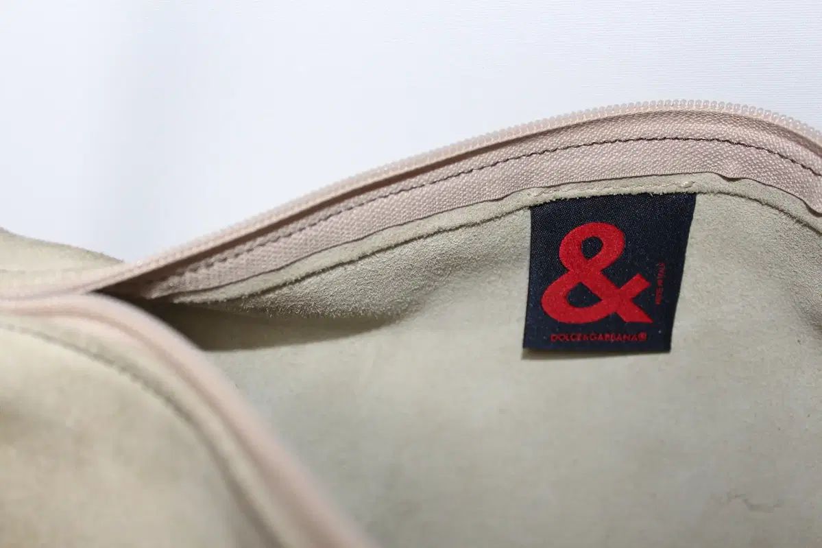 ＆ G