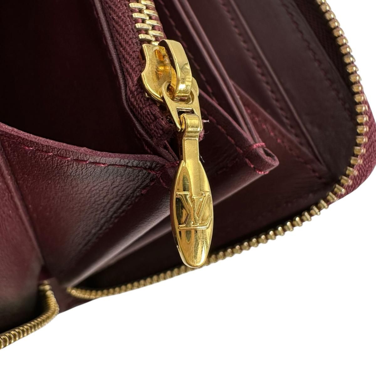 ルイヴィトン M61379 長財布 マゼンタ LOUIS VUITTON ジッピー