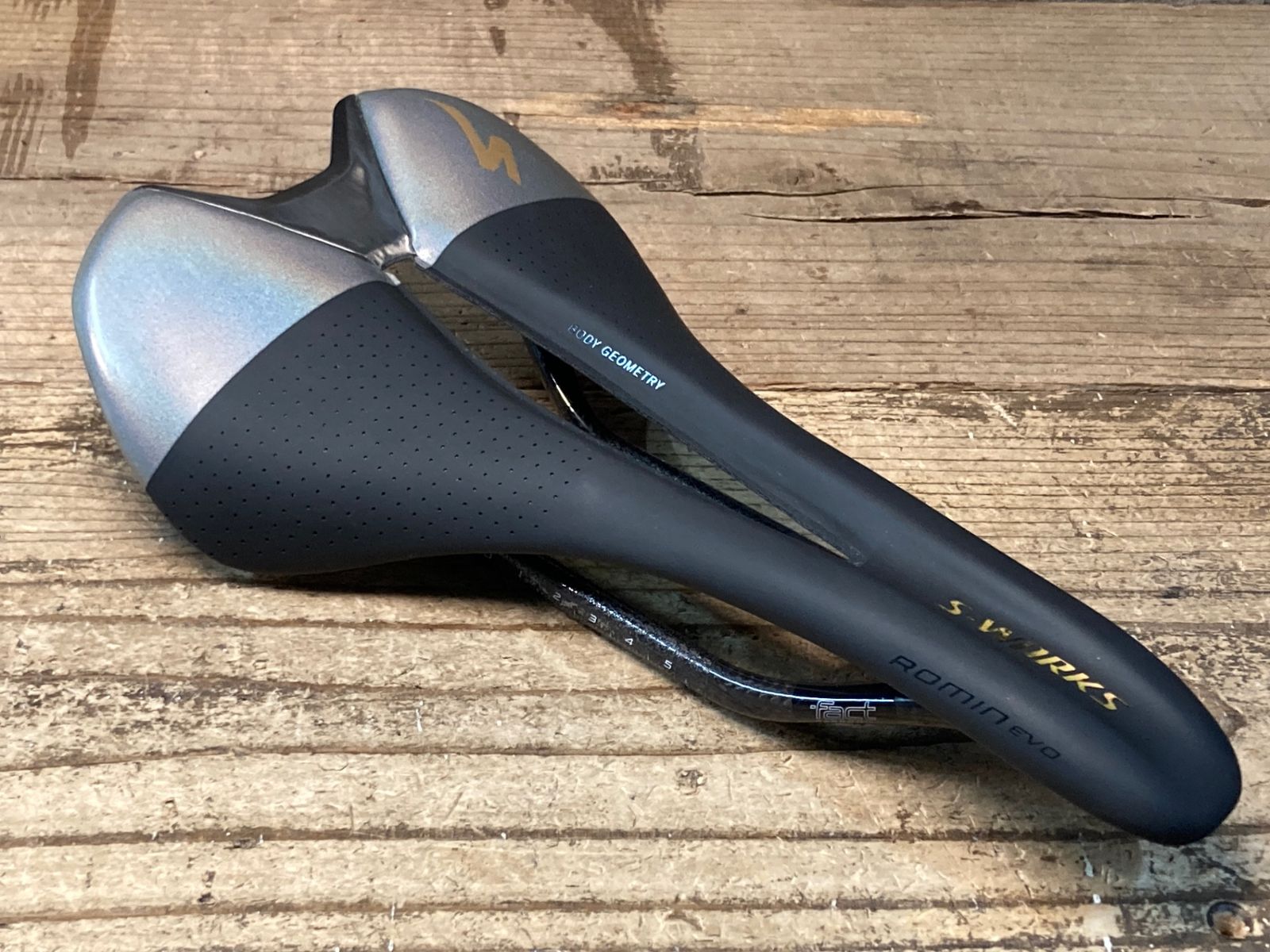 JH370 スペシャライズド SPECIALIZED S-WORKS ROMIN EVO サドル