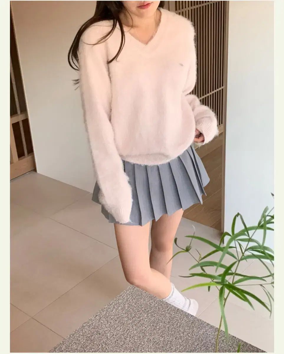 アンゴラ Vネック