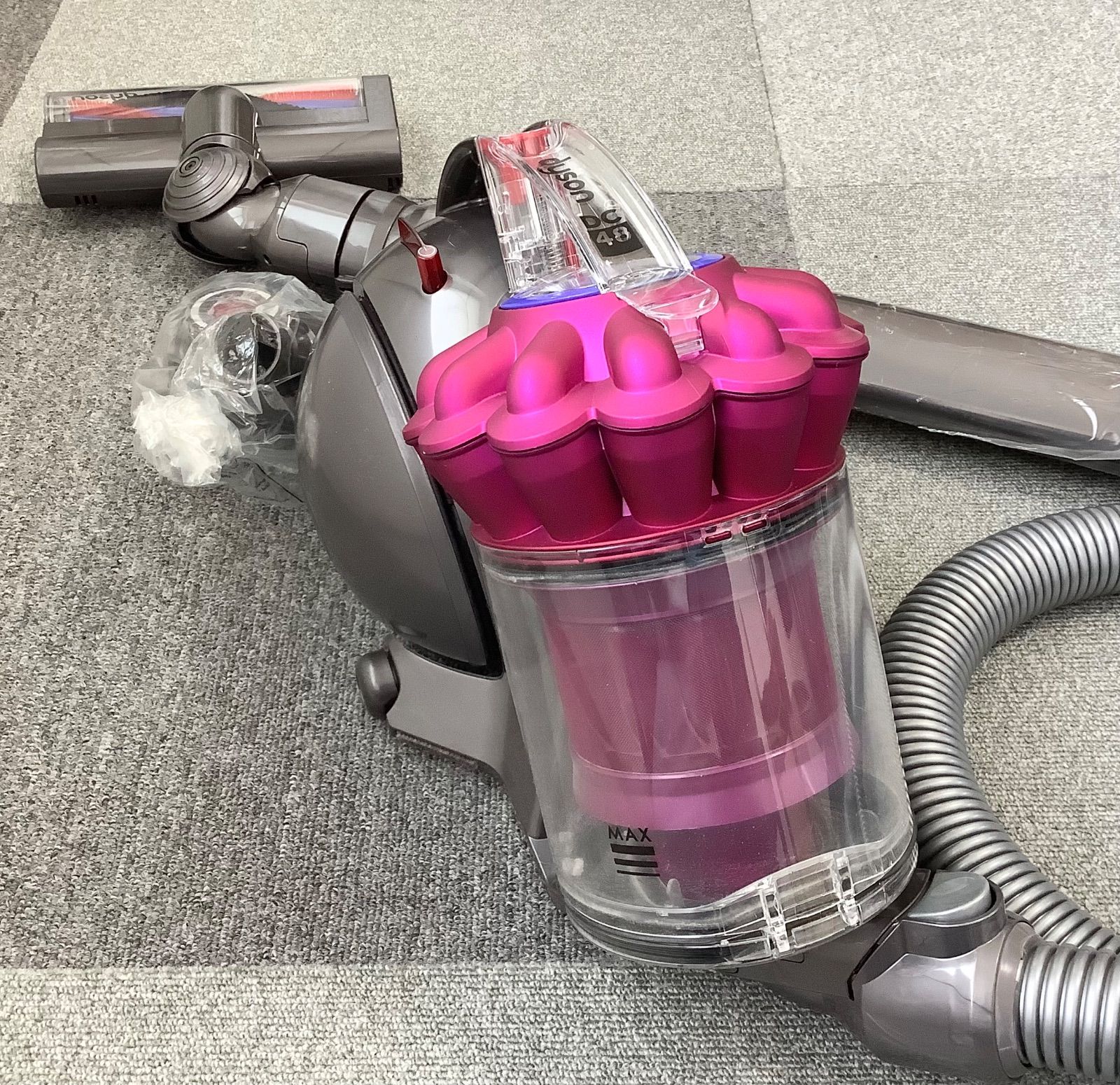 Dyson ダイソン 工場 DC48 コード式 新古品。極美品‼︎ （新品ではない
