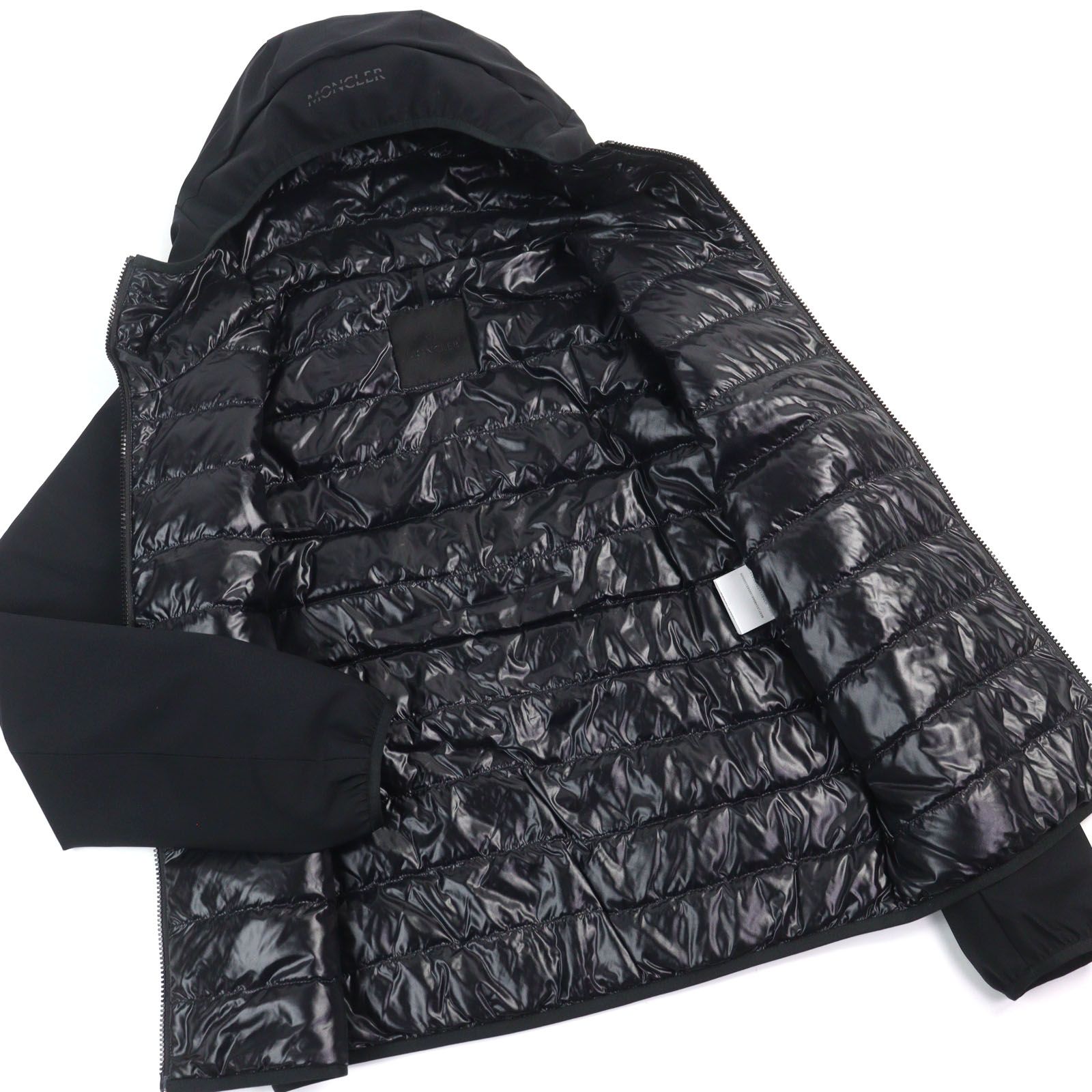 極美品 MONCLER MIROIR ナイロンジャケット ロゴワッペン XL 黒 極美品/XLサイズ】MONCLER モンクレール ナイロンジャケット 黒