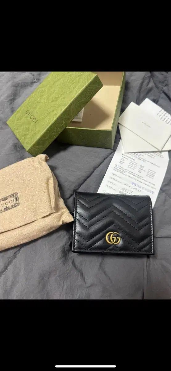 GUCCI グッチ GG マーモント カード 二つ折り財布