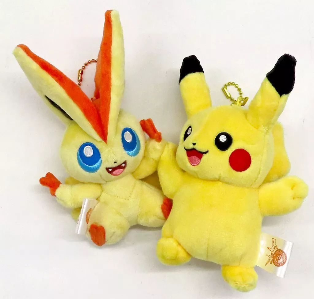 中古】キーホルダー ピカチュウ＆ビクティニ ハイタッチマスコット