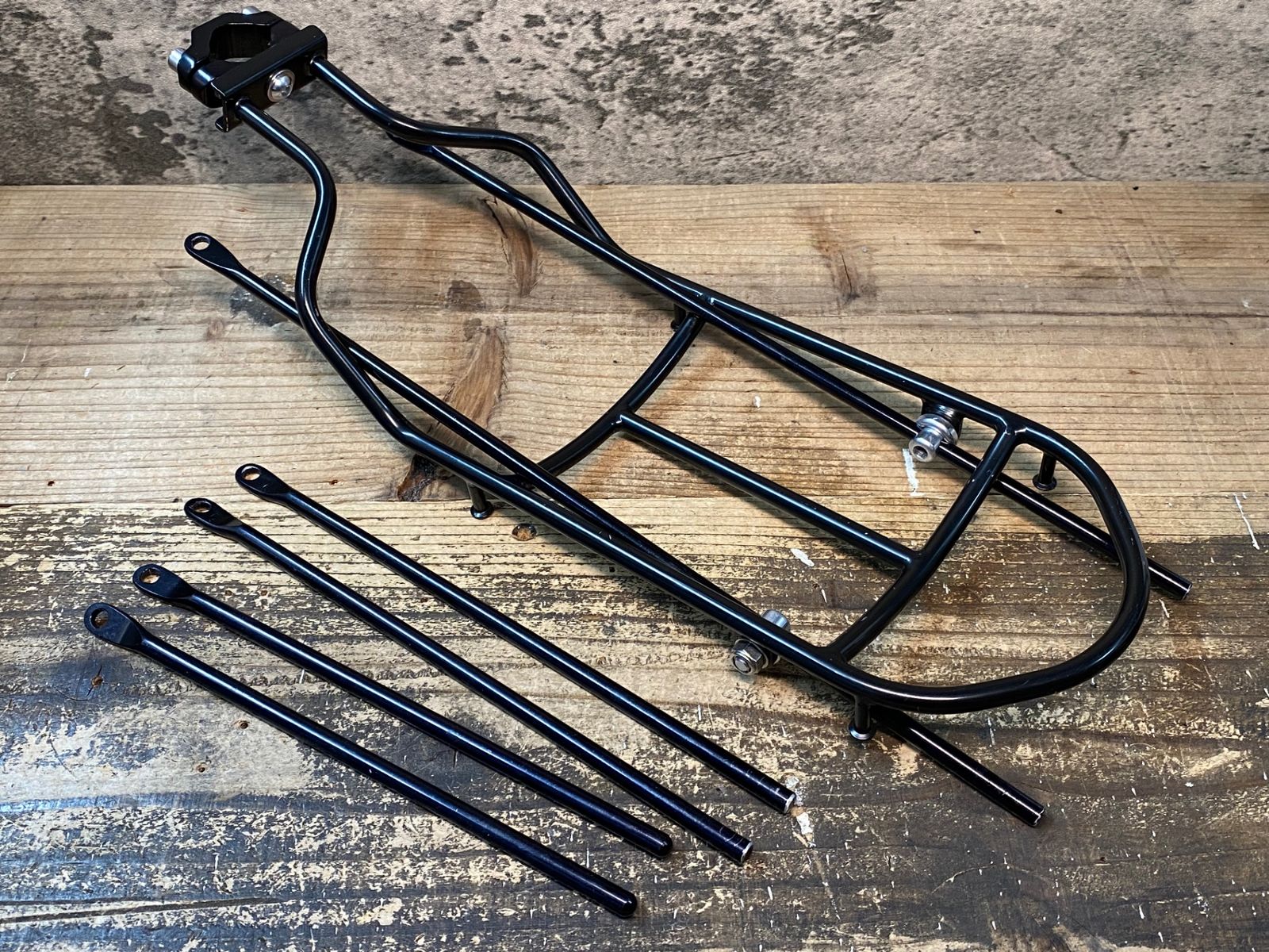 IU845 シムワークス SimWorks NITTO Burrito Rack リアキャリア 黒