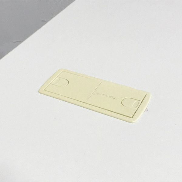 オカムラ ホワイト