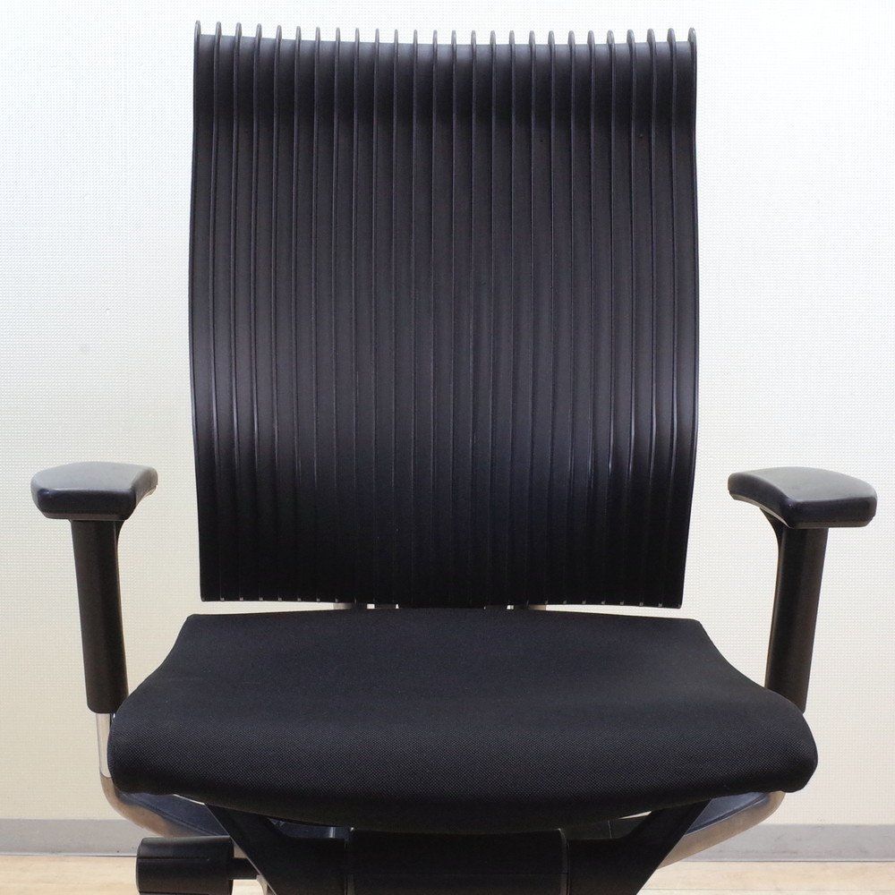 スピーナチェア 新古品 イトーキ スピーナチェア 可動肘 spina 