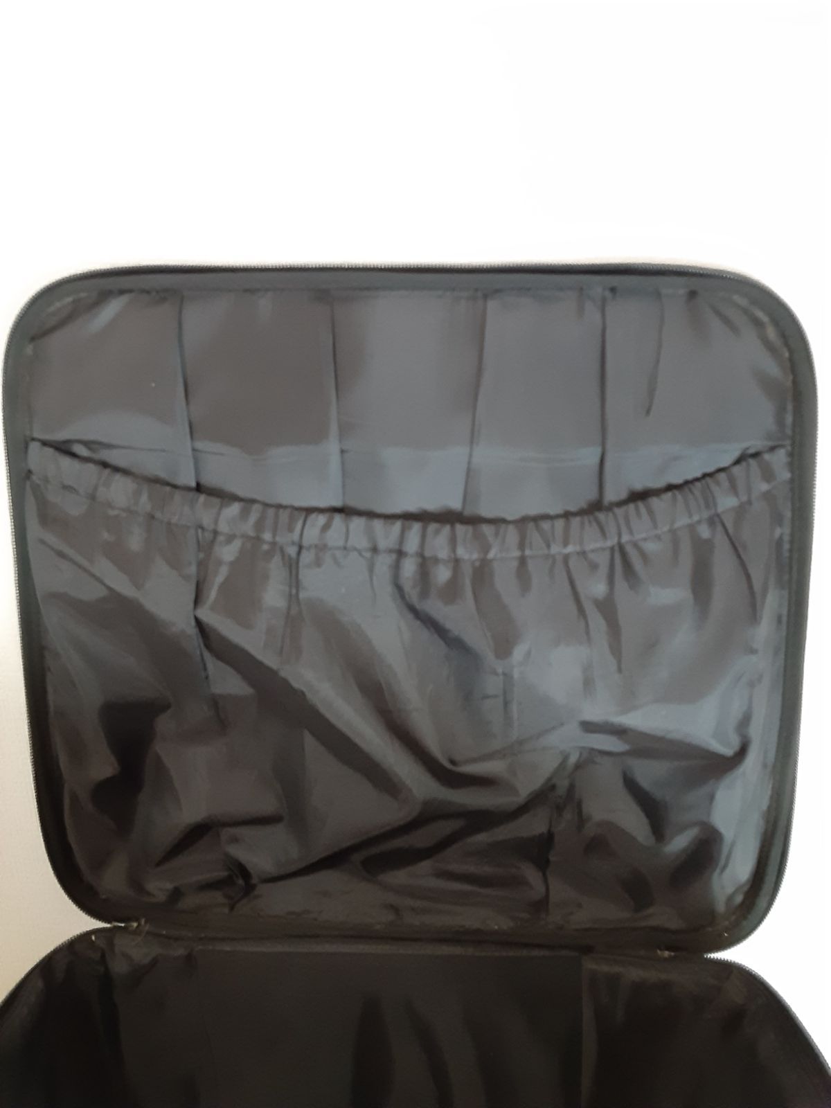 キャスター付き キャリーバック❖