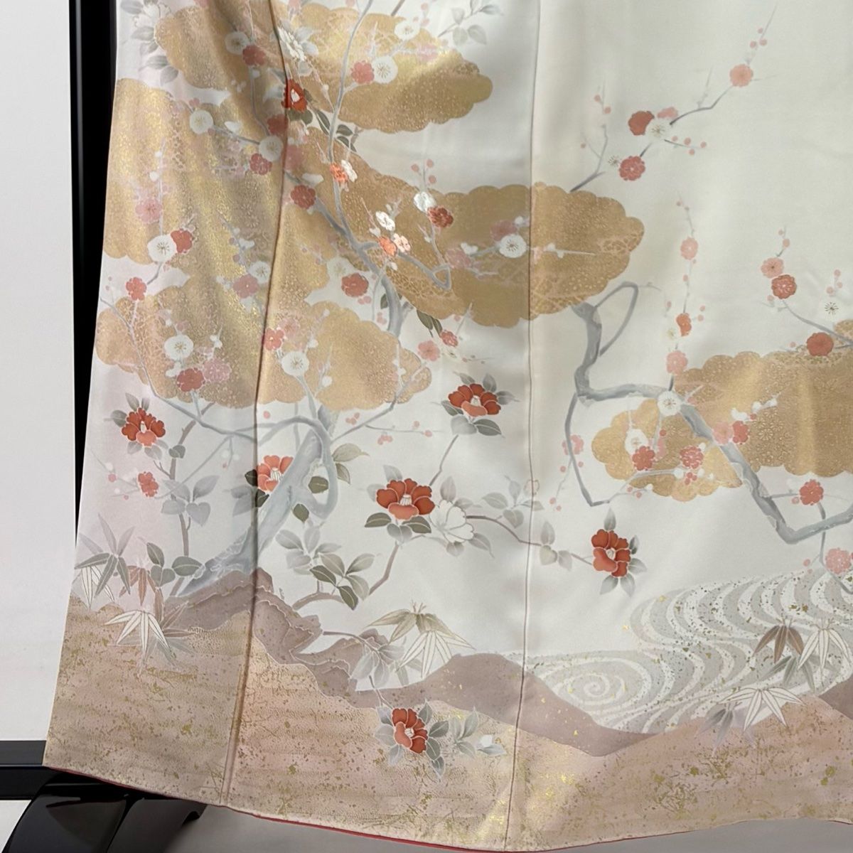 訪問着 身丈163cm 裄丈65.5cm M 袷 椿 梅 刺繍 金彩 灰白 正絹 秀品