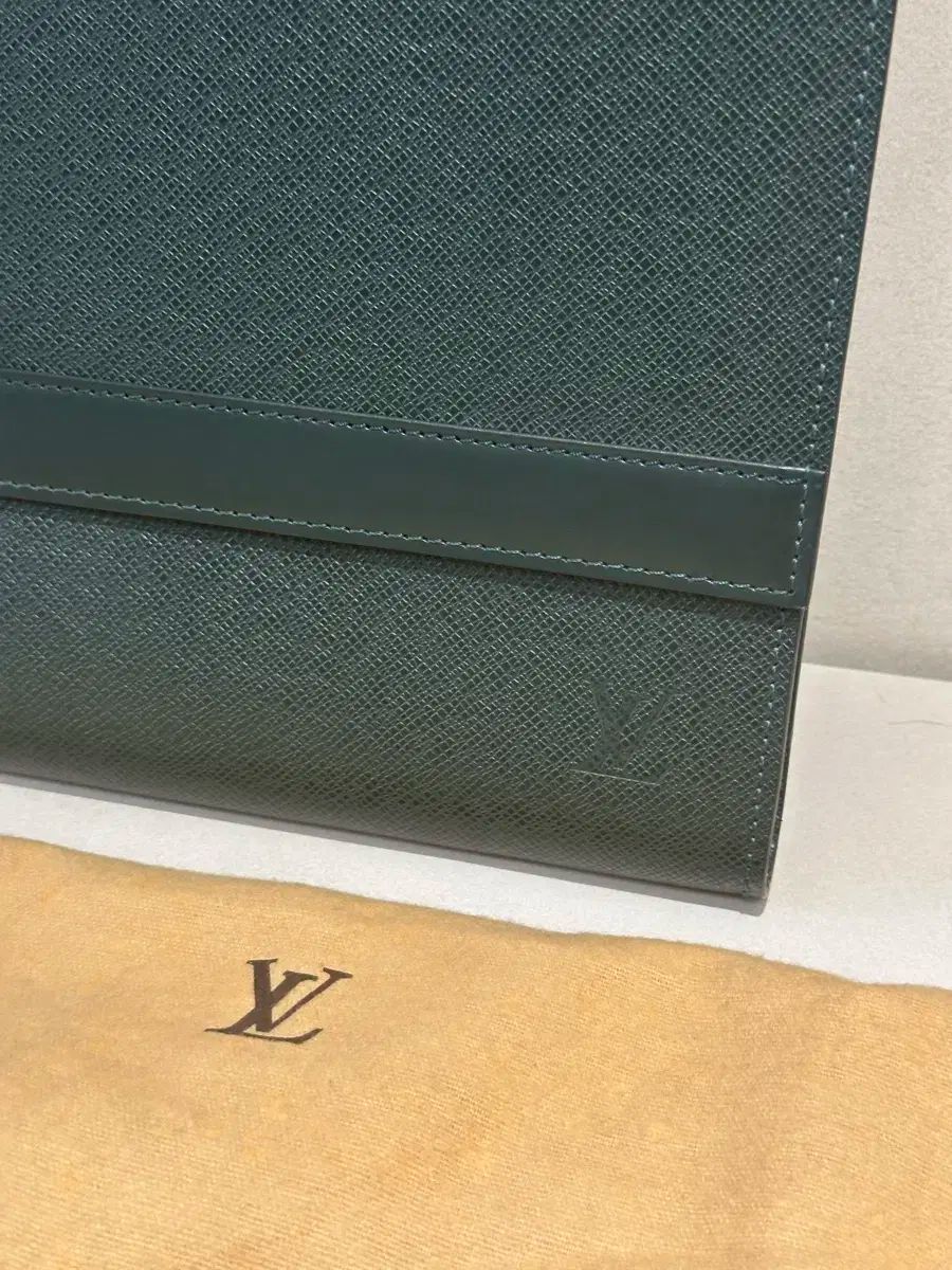 Vuitton ルイヴィトン