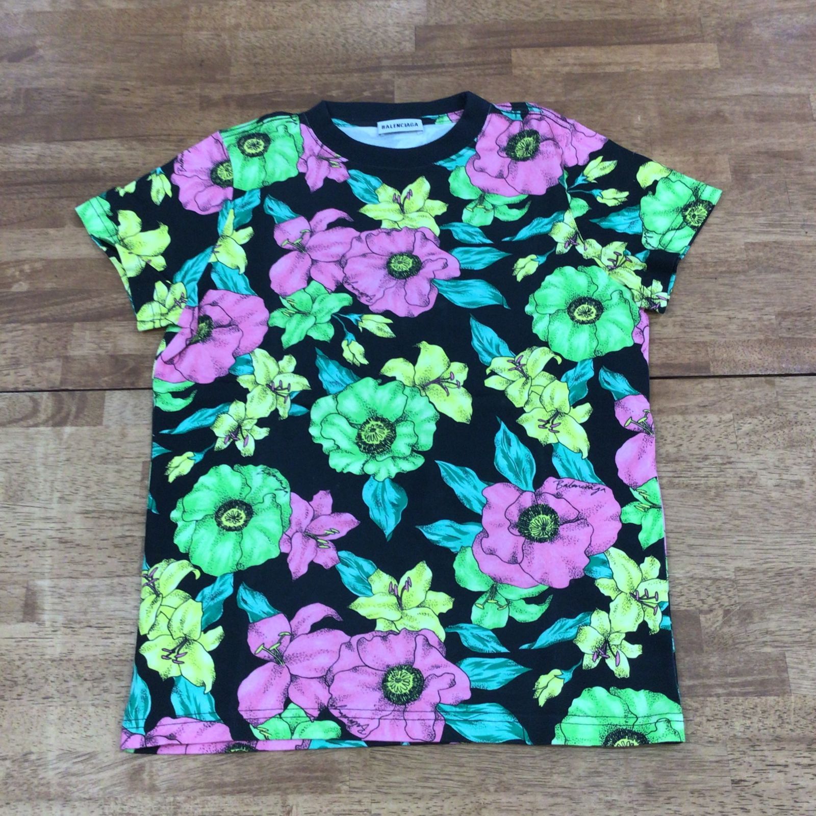 バレンシアガ トップス Tシャツ B25051422