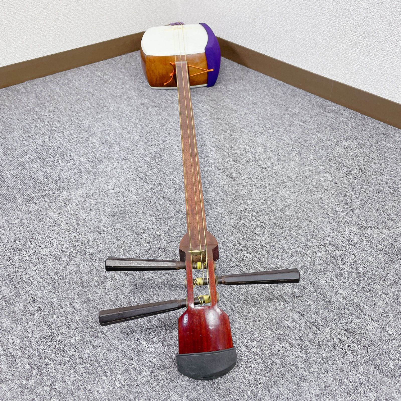 楽器・機材 三味線 細棹 紅木 犬皮 平溝 丸打胴 和楽器