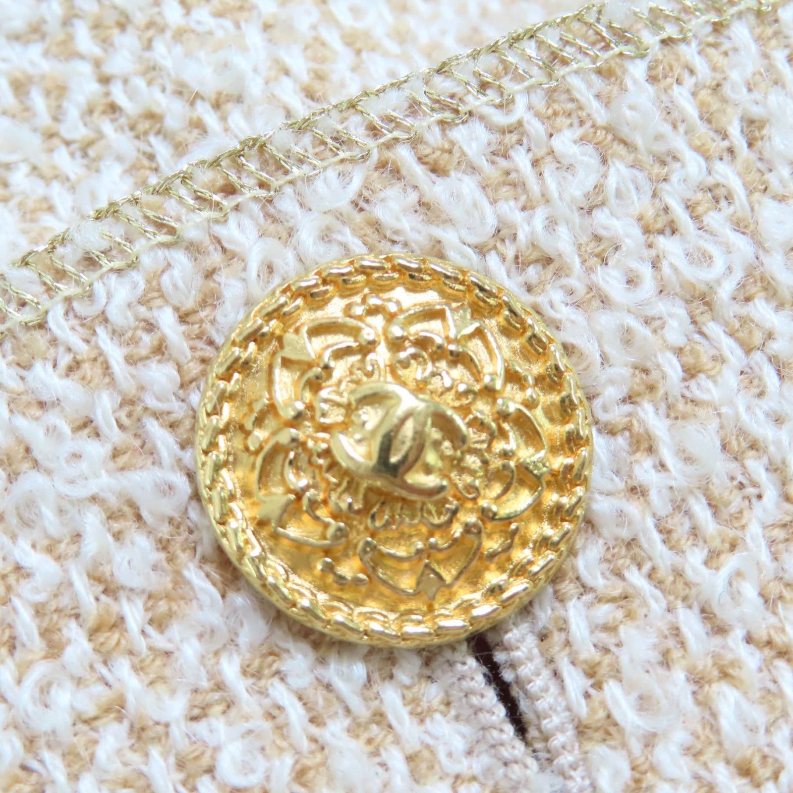  CHANEL シャネルブティック ヴィンテージ 96 A ココマークボタン付き セットアップ 3 P スーツ イエロー 36 フランス製 レディース その他 スーツ フォーマル