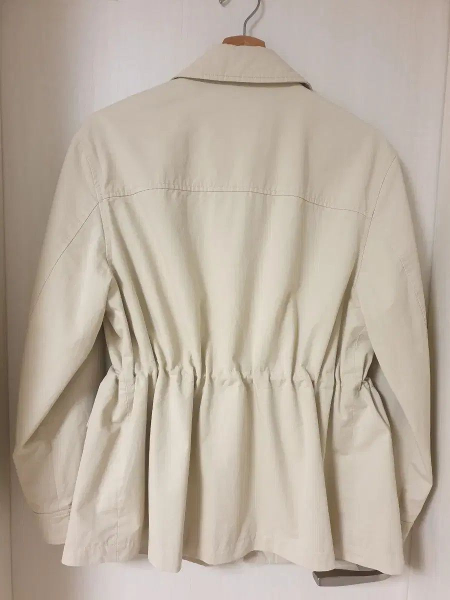 マウンテンパーカー