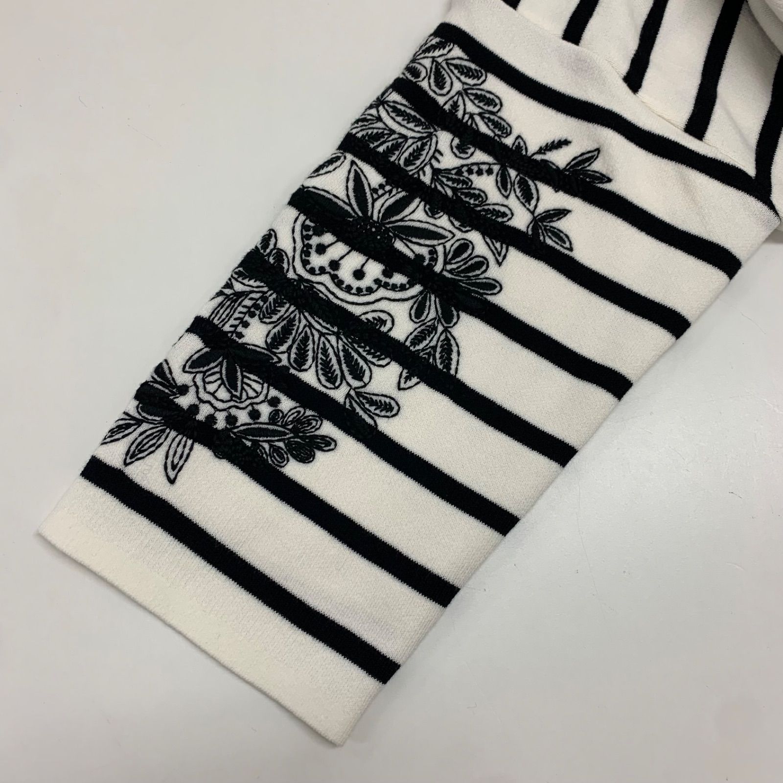☆美品 BEARDSLEY ビアズリー ボーダー刺繍 サマーニット 七分袖