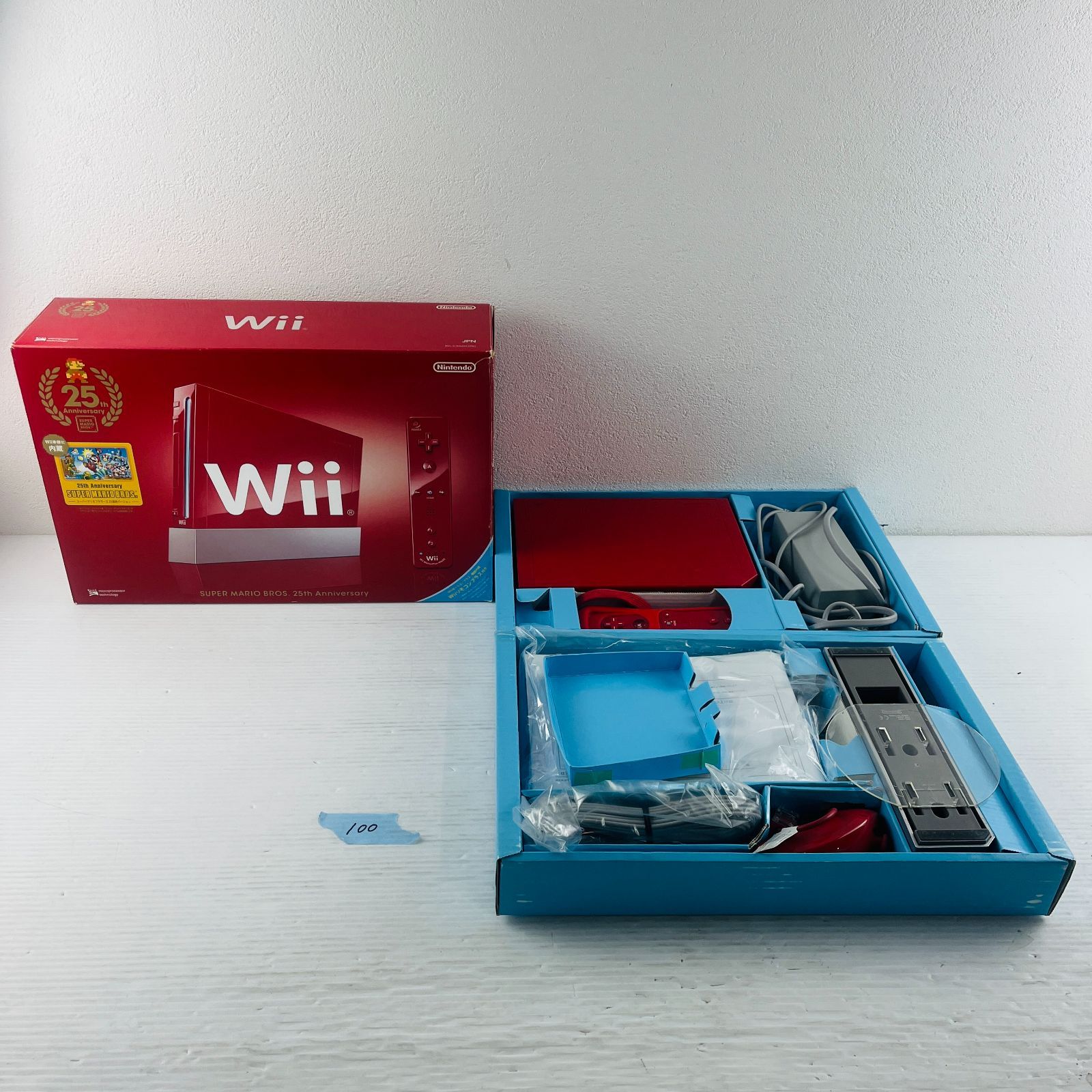100 完品 任天堂 ニンテンドー Nintendo ウィー Wii 本体 25周年アニバーサリー 25th Anniversary スーパーマリオ25周年仕様 スーパーマリオ マリオ SUPER MARIO BROS. 25th レッド 箱あり