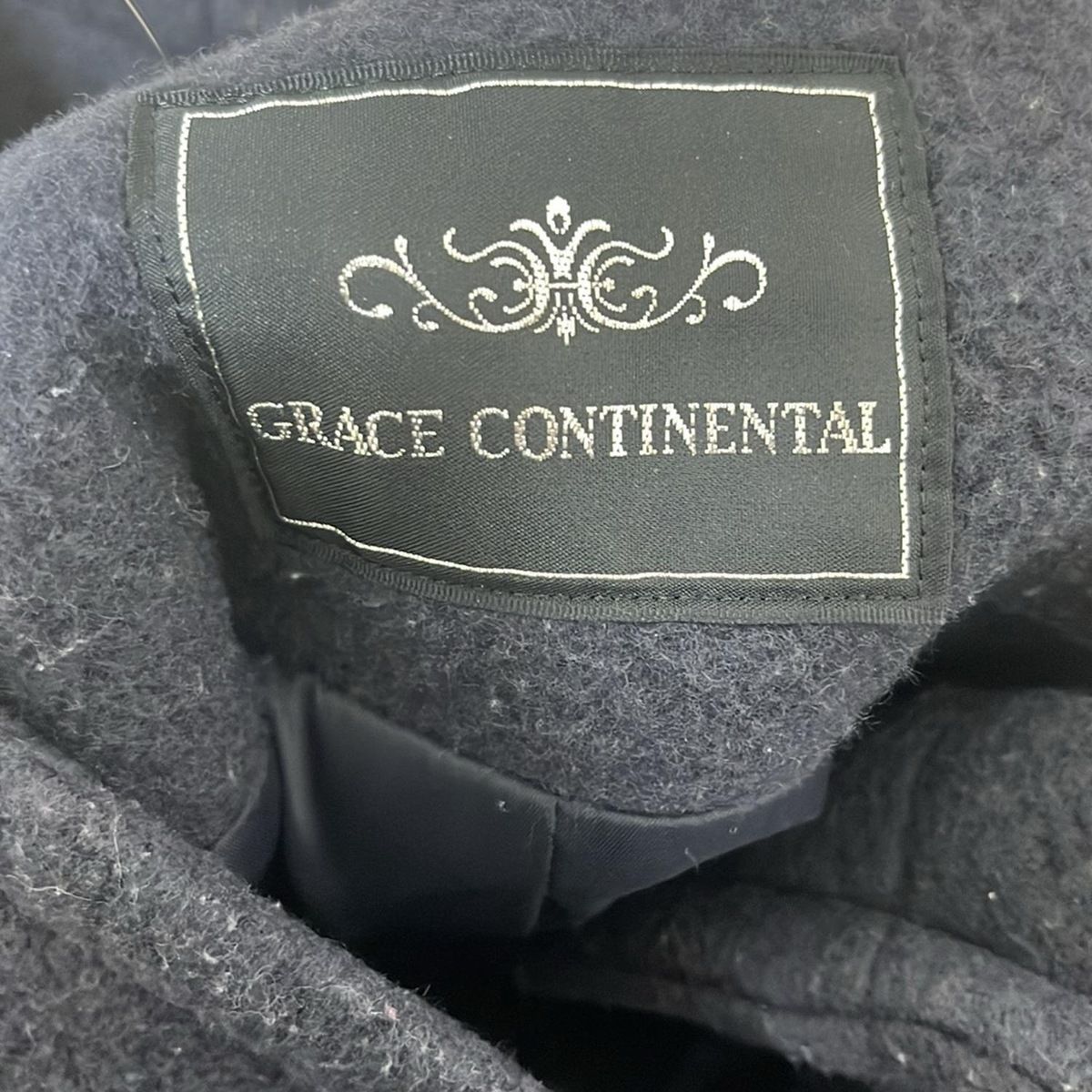 美品●グレースクラスのビジュー付きコート●サイズ38 GRACE CONTINENTAL(グレースコンチネンタル) コート サイズ38 M