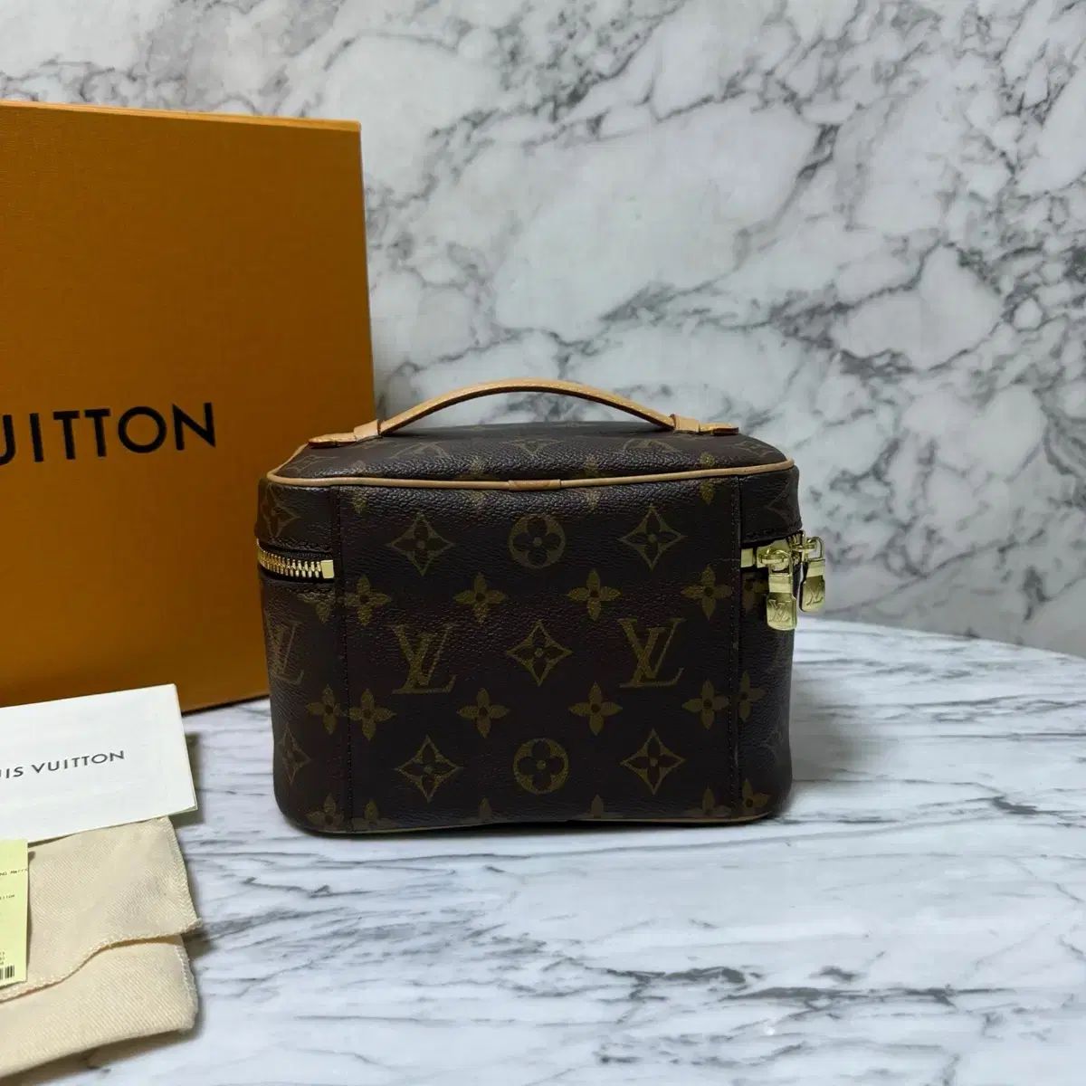 【ルイヴィトン】 プーチ バッグ モノグラム 旅のおともに☆ 新作激レアアイテム【Louis Vuitton】LV プーチバッグ ドッグ
