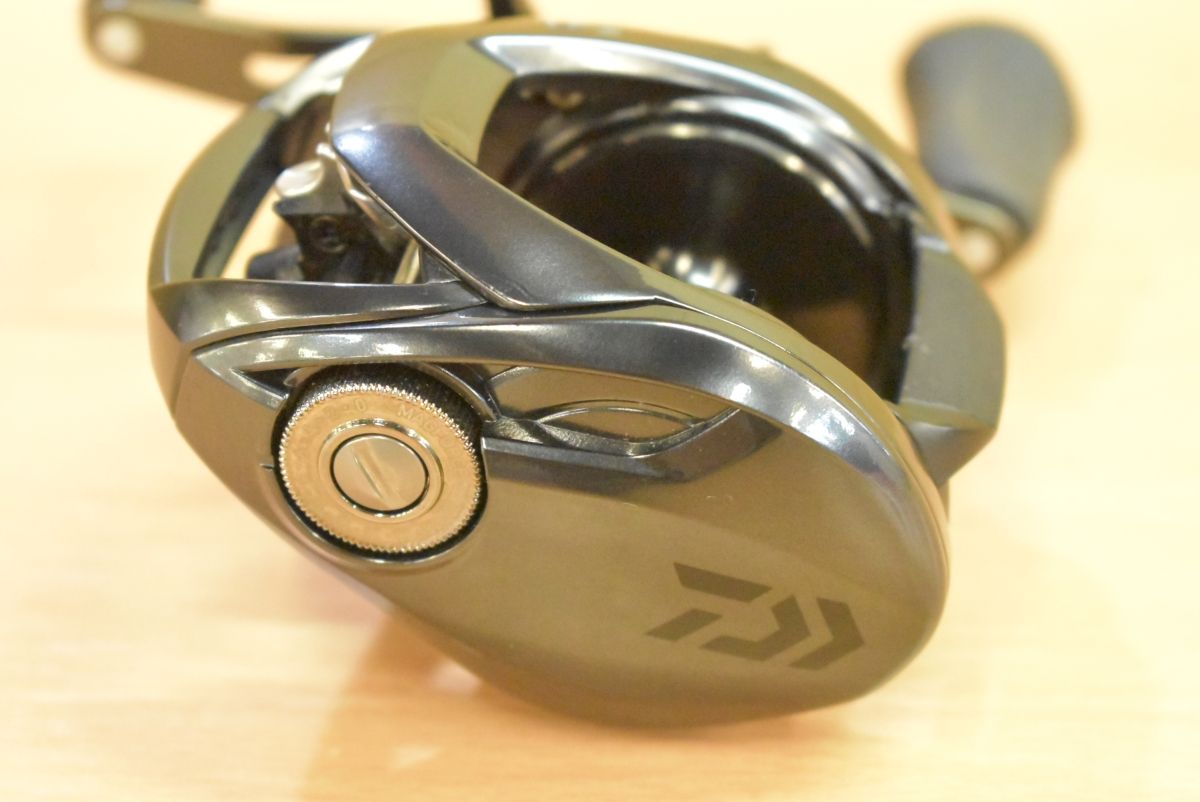 TATULA TW 400 H 右ハンドル ダイワ ベイトリール タトゥーラ