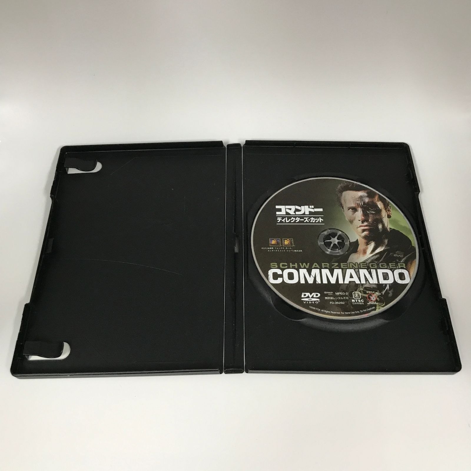 DVD FXBDC-36282 コマンドー ディレクターズ・カット/アーノルド