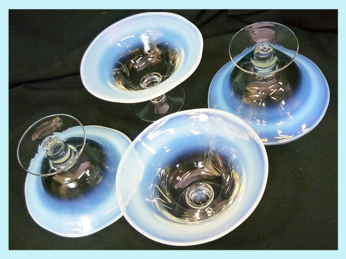 骨董　レトロガラス　乳白色　菊割　エナメル脚付　碗型広口　氷コップ　かき氷グラス 骨董 レトロガラス 乳白色 菊割 エナメル脚付 碗型広口 氷コップ