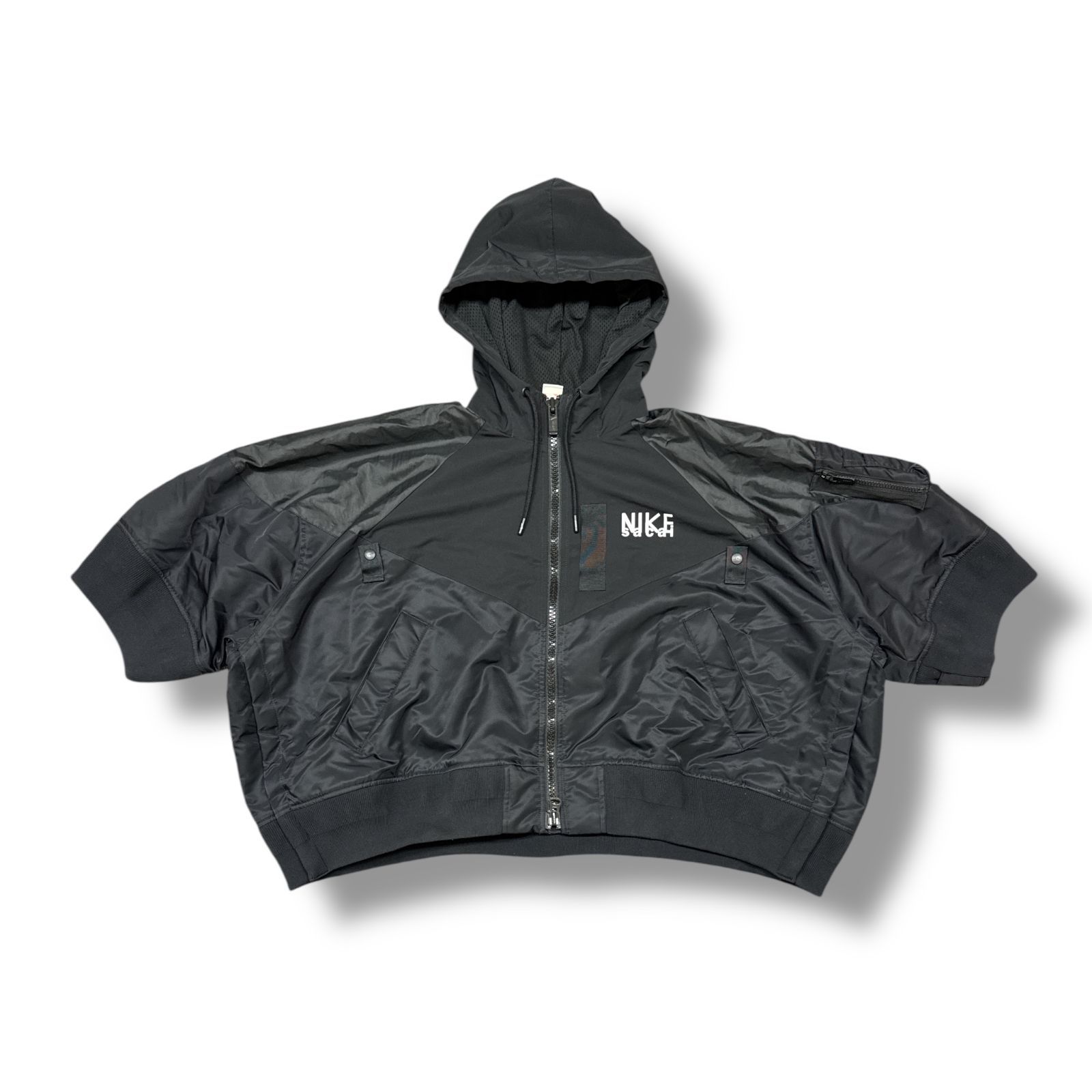 NIKE sacaiコラボフルジップフード付ジャケット　ナイロン　ナイキサカイ サカイ x ナイキ 22年秋冬アパレルコレクションをチェック