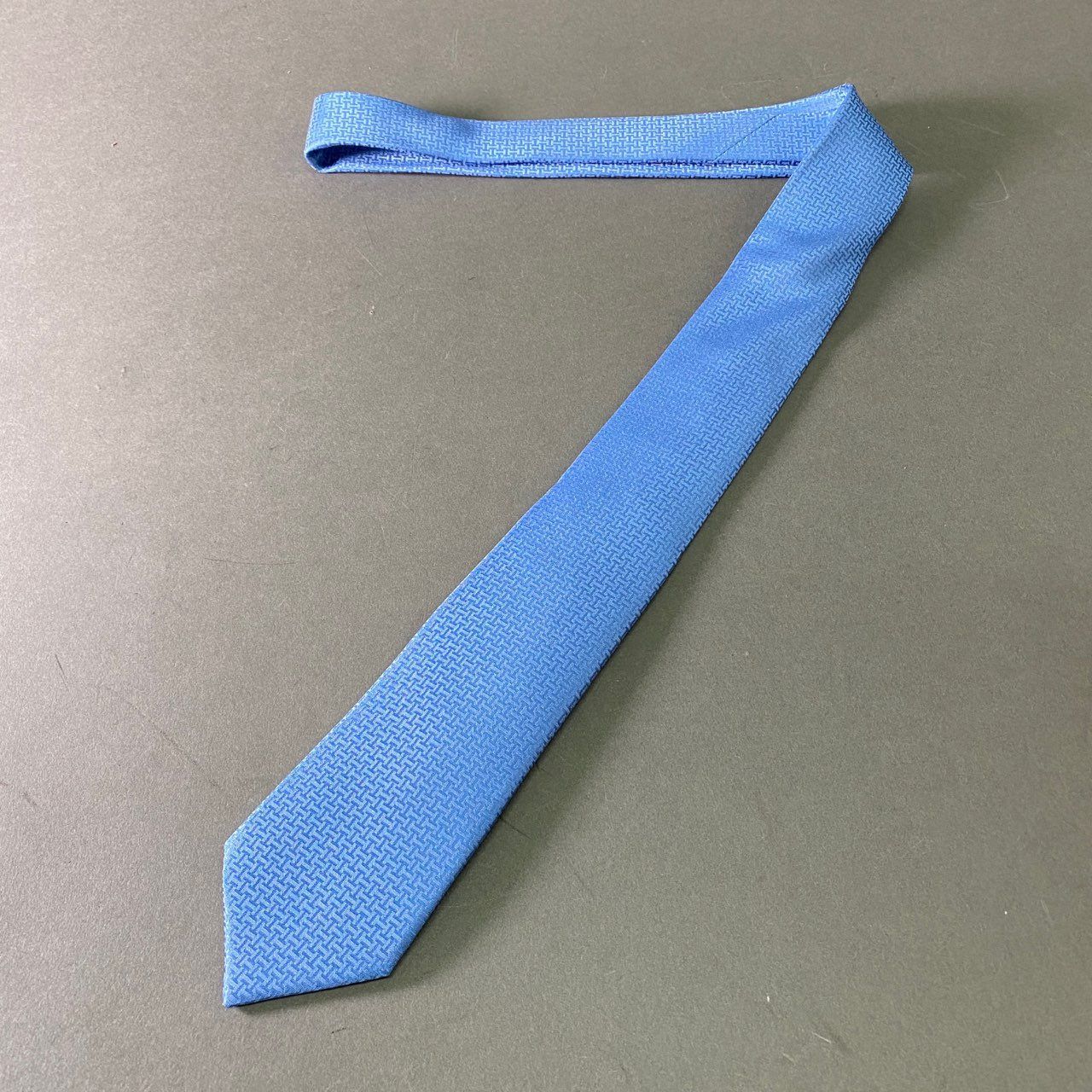 HERMES ブルー ネクタイ HERMES エルメス ネクタイ H織りタイ 7cm シルク バイカラー