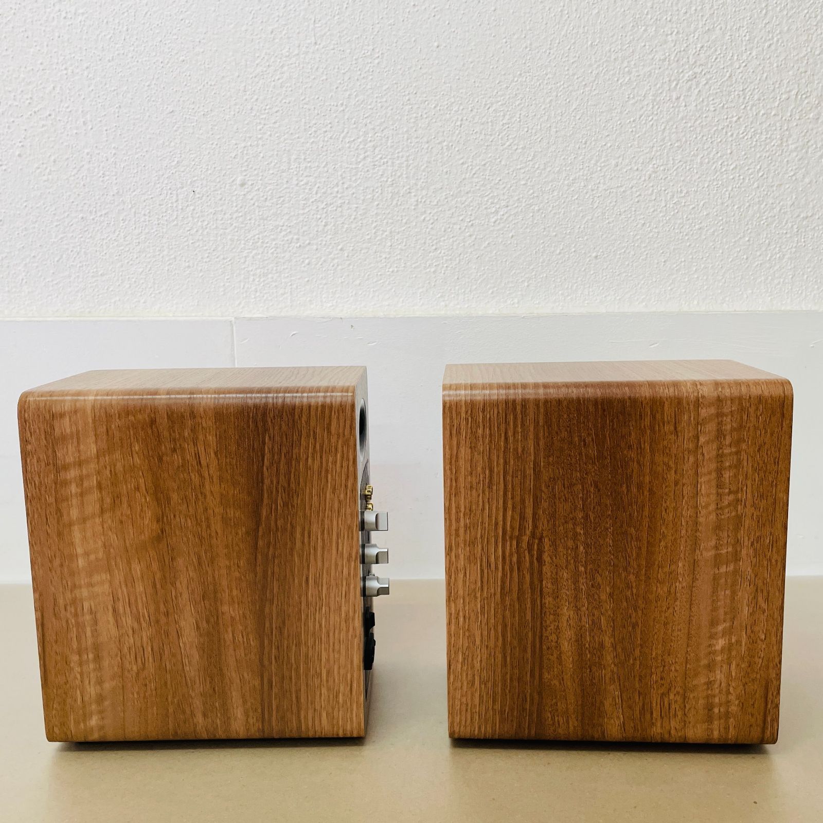 美品 AIRPULSE A80 アクティブスピーカー 箱無し付属品多数あり