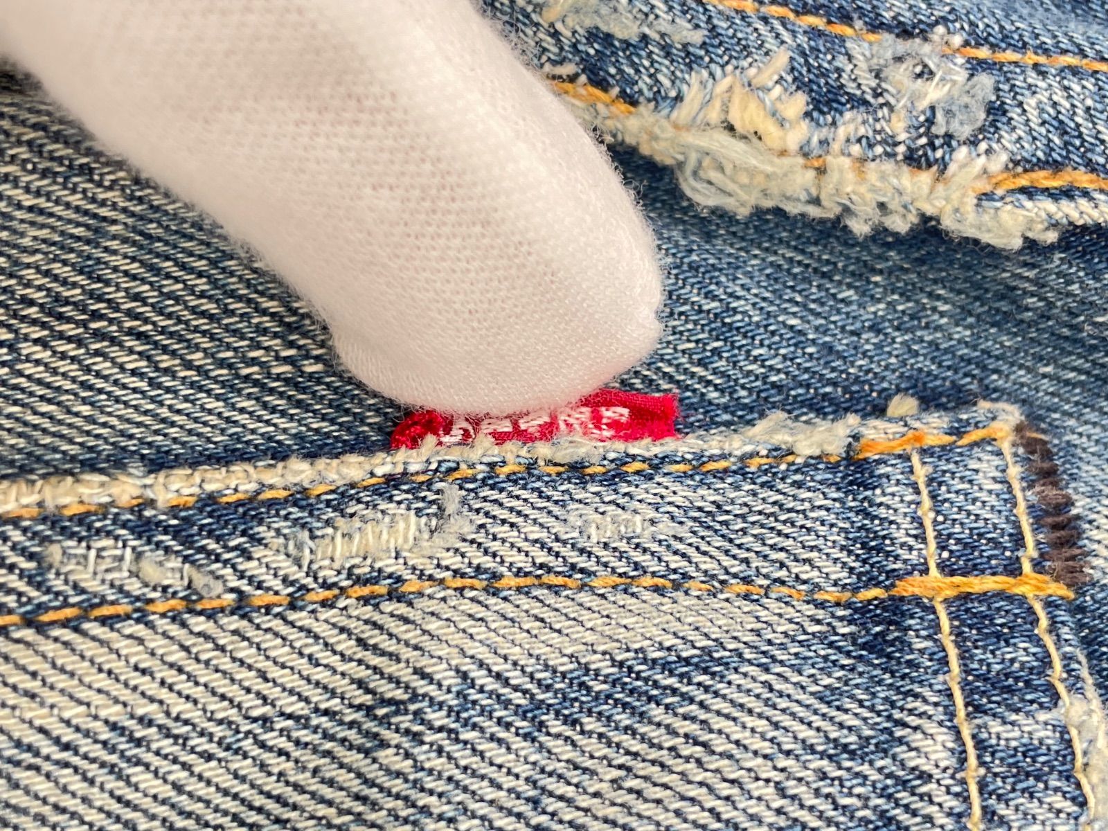 256072182 リーバイス