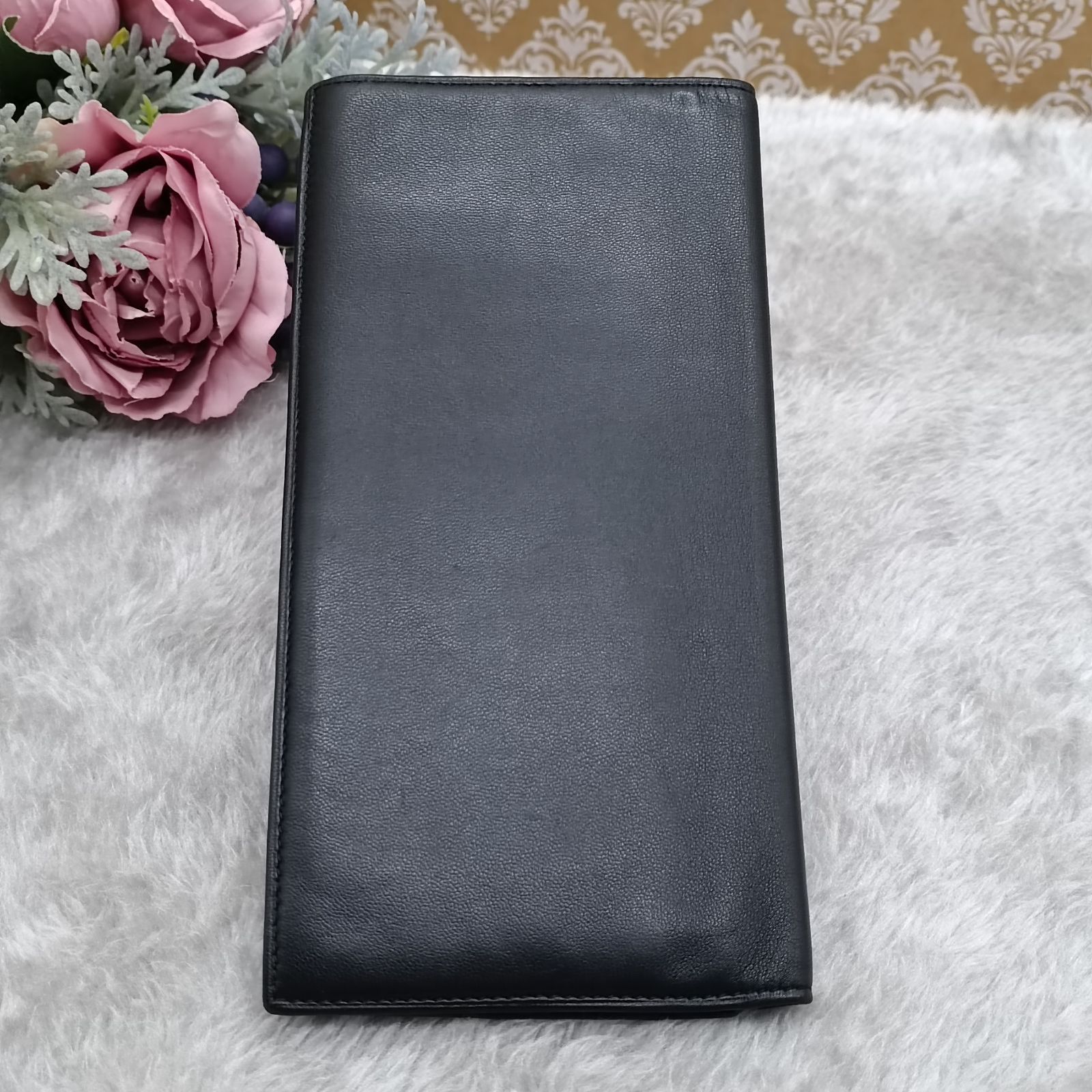 【美品】LOEWE ナッパ レザー アナグラム 財布 ロゴ 刻印 ブラック ロエベ LOEWE 二つ折り財布 ナッパレザー ブラック 黒