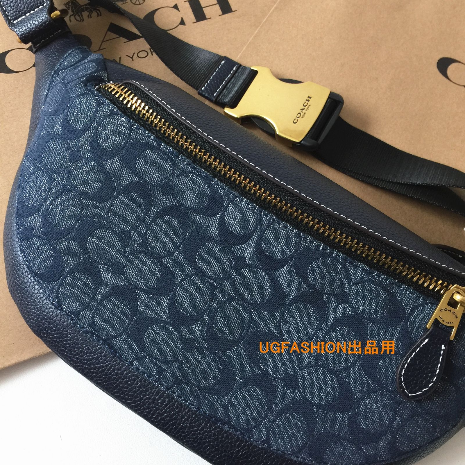 ＜コーチバッグ＞COACH/コーチバッグ CG994 デニム ボディーバッグ ベルトバッグ ウエストバッグ メンズ　クロスボディー ショルダーバッグ アウトレット品 紙袋付属　新品未使用