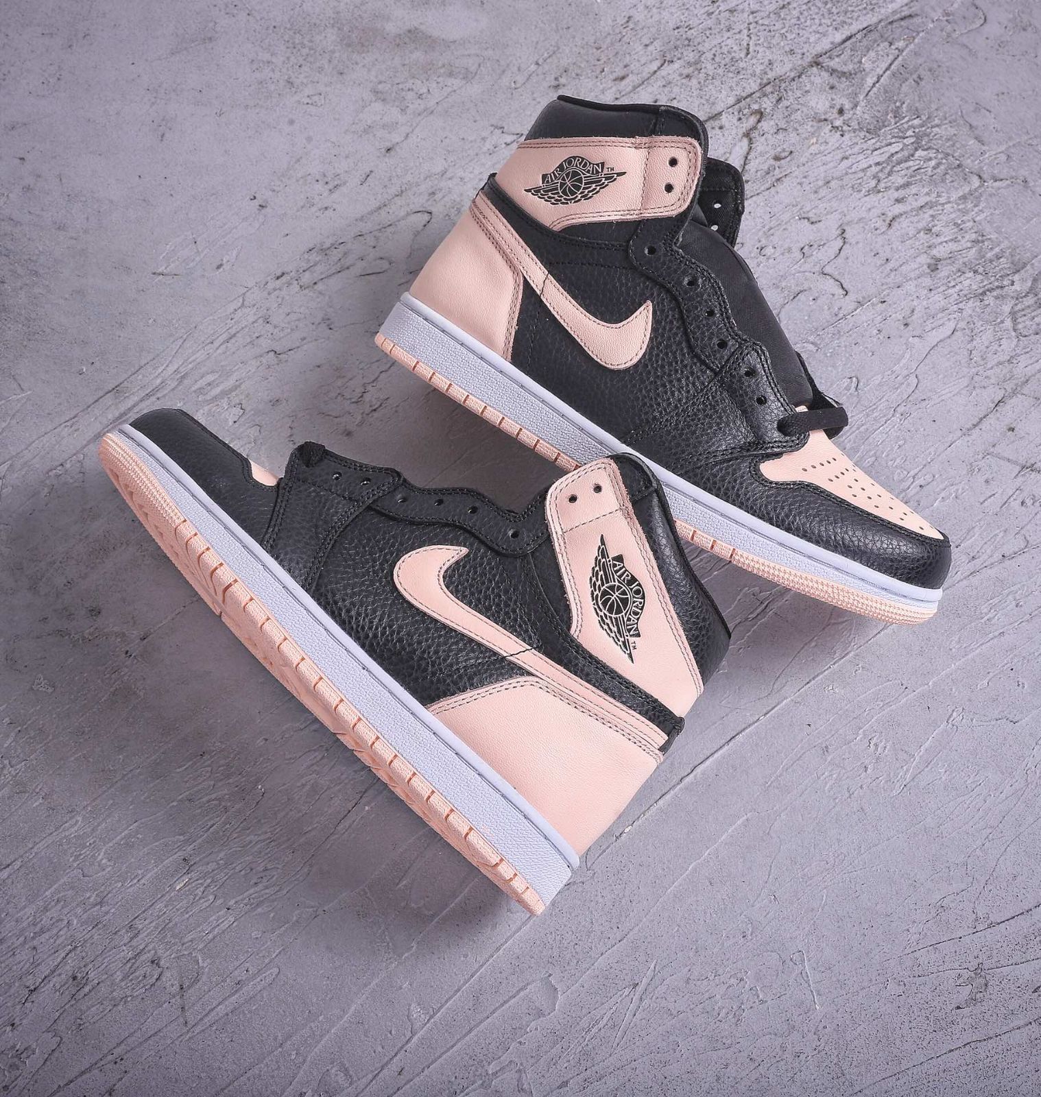 新品 未使用 Nike WMNS Air Jordan 1 High OG SE CHEWING ナイキ エアジョーダン1 ハイ OG スニーカー  ピンク/黒 男女兼用 並行輸入品 - メルカリ