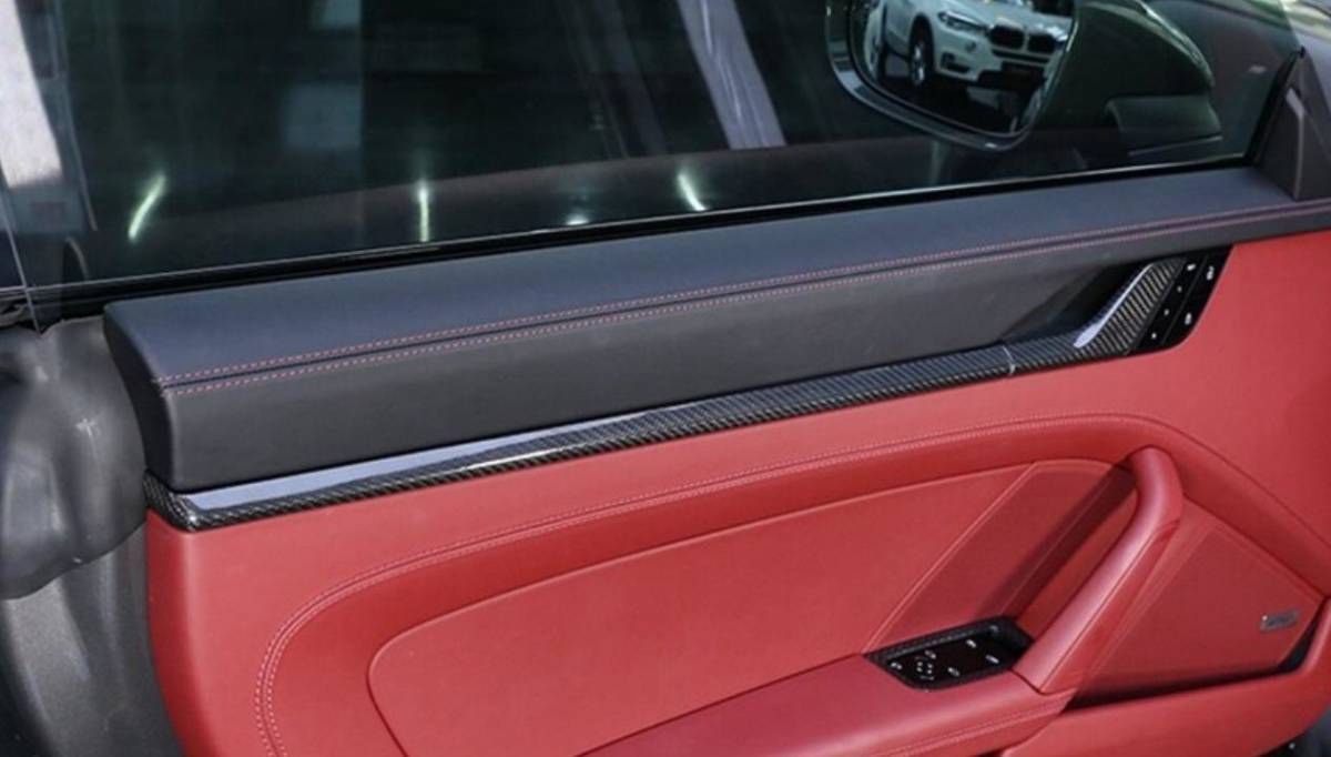 ドライカーボン製 ポルシェ 911 2019年式以降 ドアインナーパネル 4枚セット