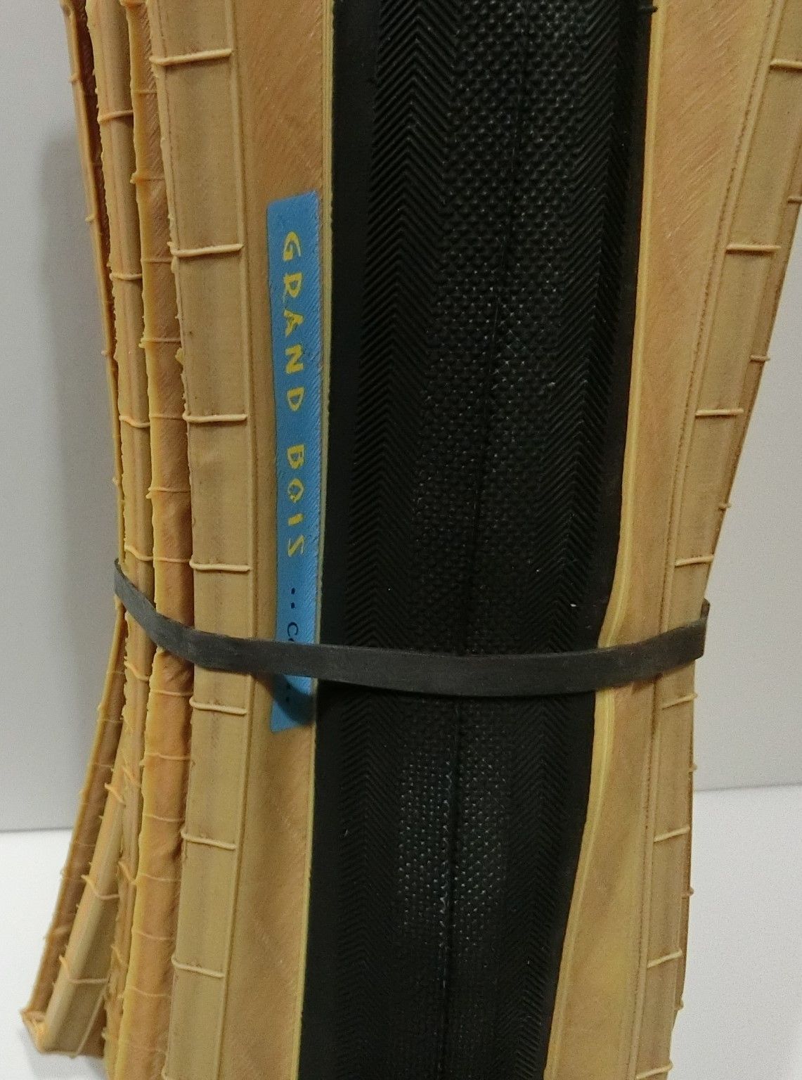 GrandBois グランボア セールブリュ 700×26C (26-622) ランドナー