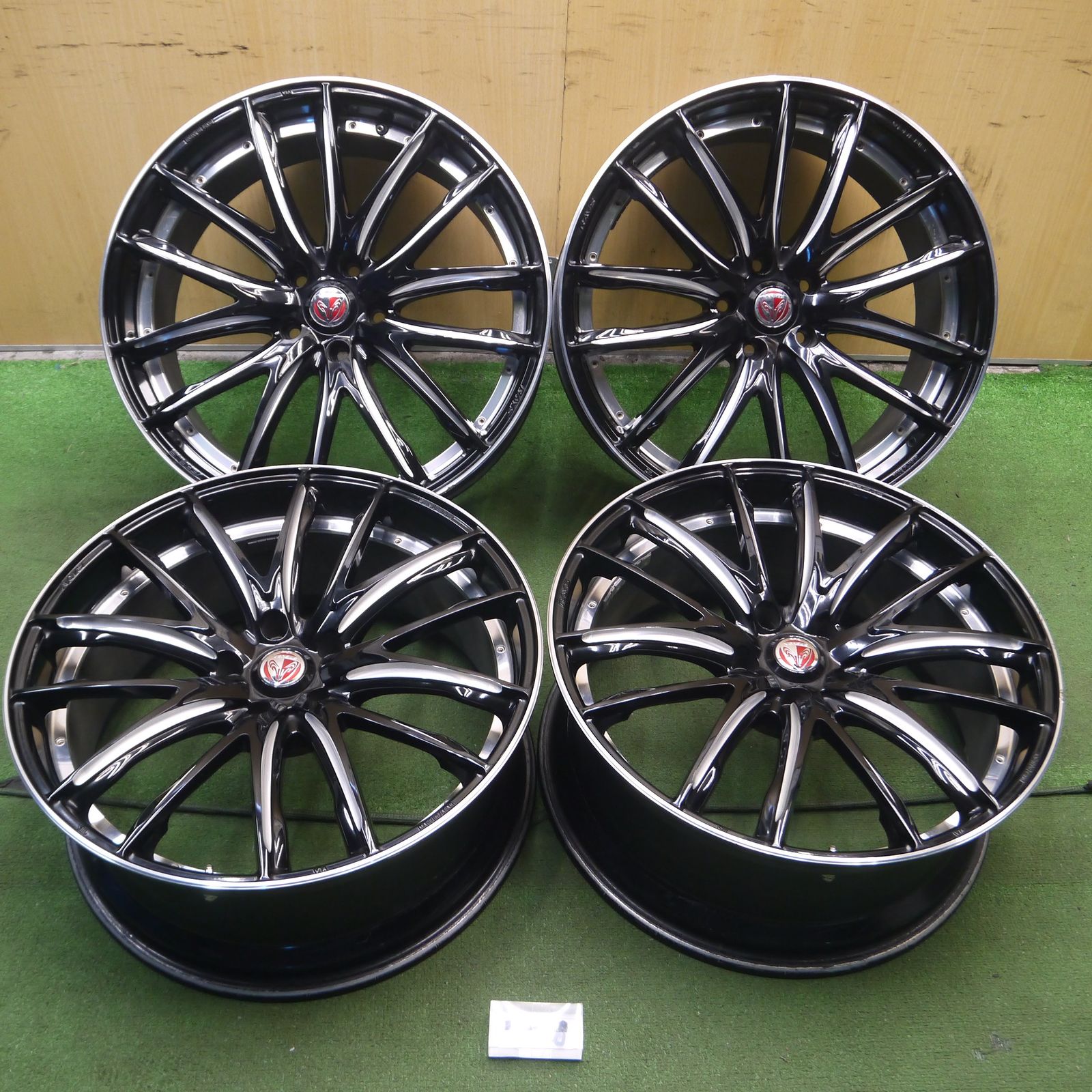 美品!希少!☆RAYS・VERSUS・PALLAS ☆20×8.5J☆114.3 美品!希少!☆RAYS・VERSUS・PALLAS ☆20×8.5J☆114.3