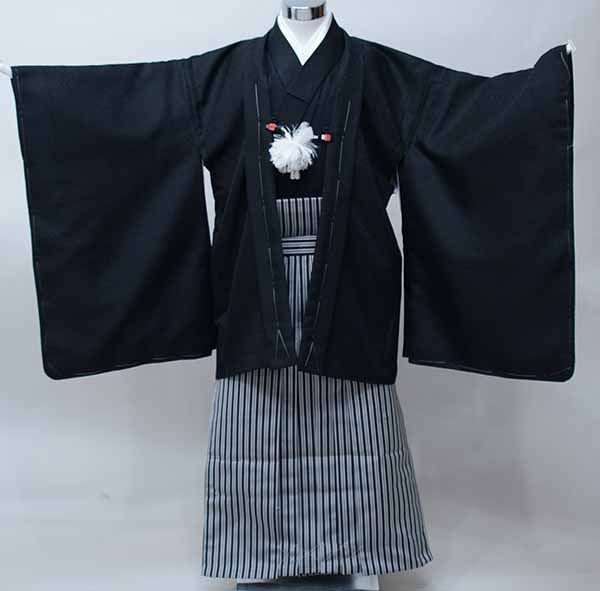 七五三 五歳 男児 紋付 羽織袴セット 合繊 海外製 黒無地 縞袴 紋入れ可 七五三 五歳 男児 紋付 羽織袴セット 合繊 海外製 黒無地 縞袴 祝着