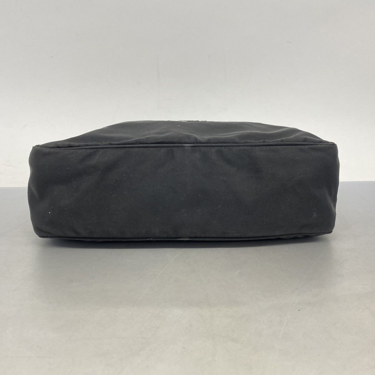 5id4752】プラダ ショルダーバッグ ナイロン ブラック シルバー金具  